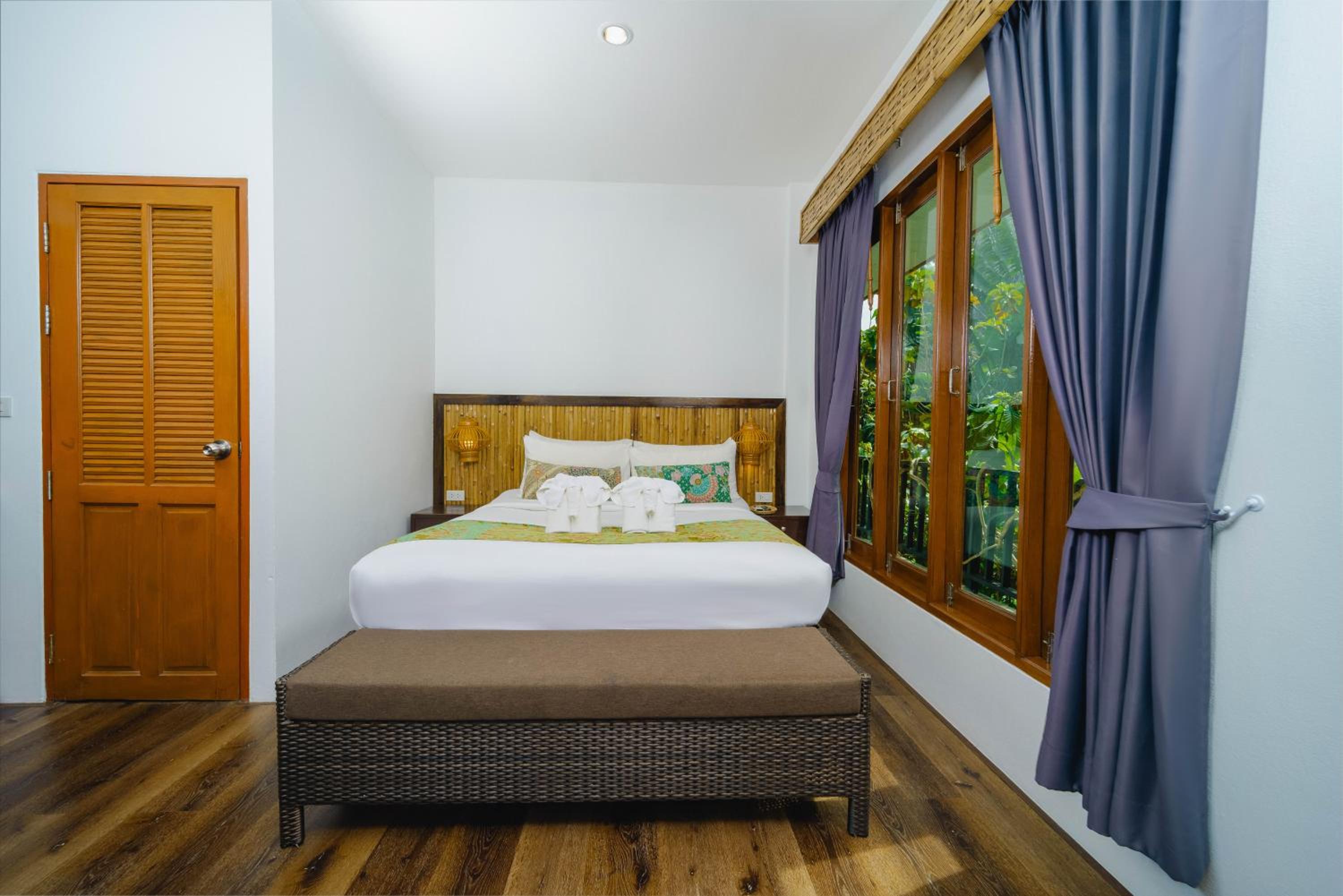 Deluxe Double with Balcony- Free Beach Shuttle