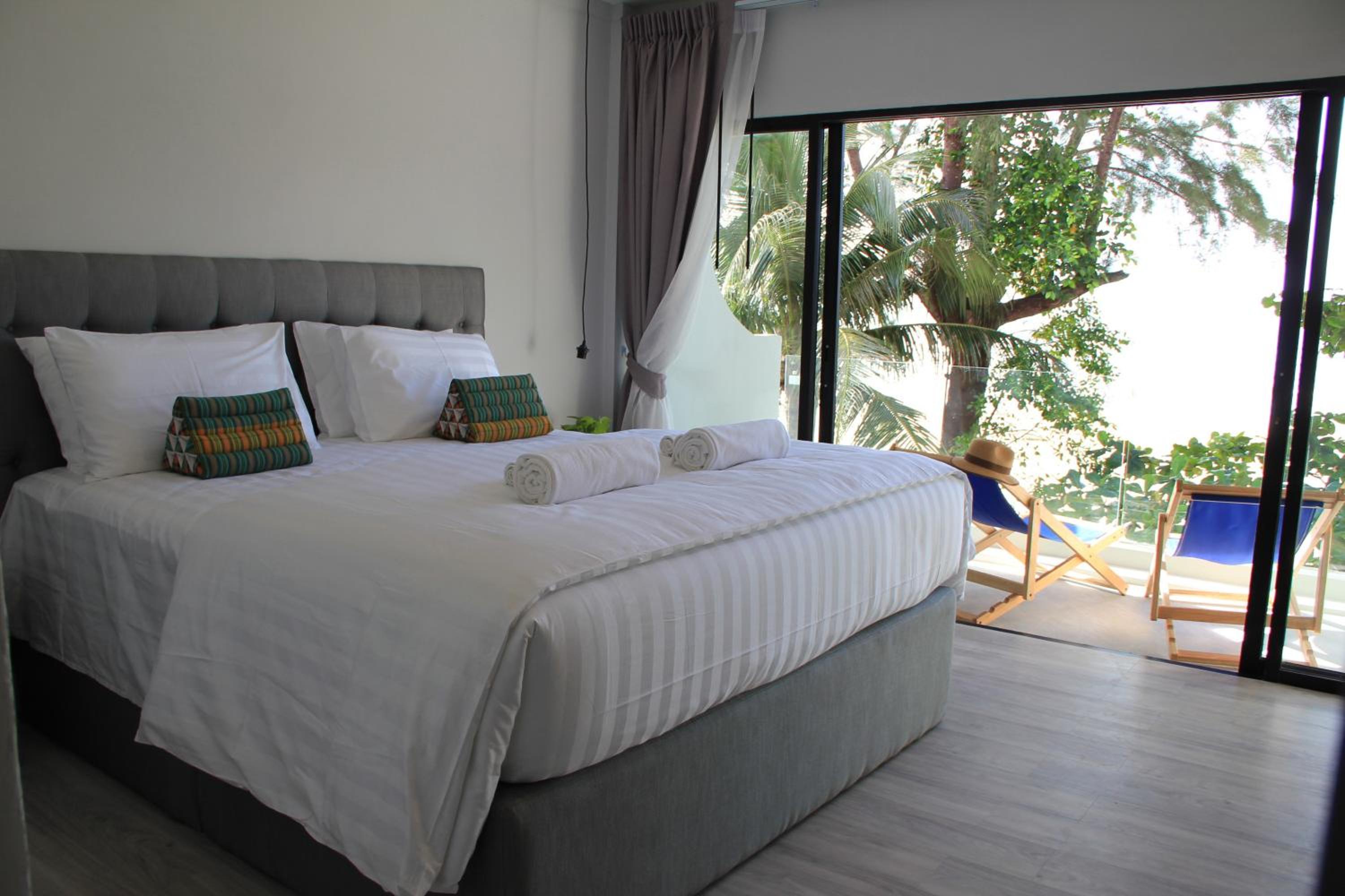 Superior Double or Twin Room with Sea View