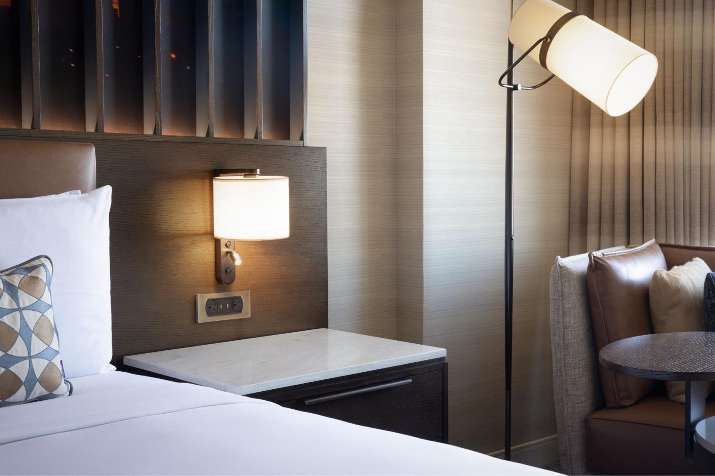 Guest Room with Two Queen Beds - Concierge Level