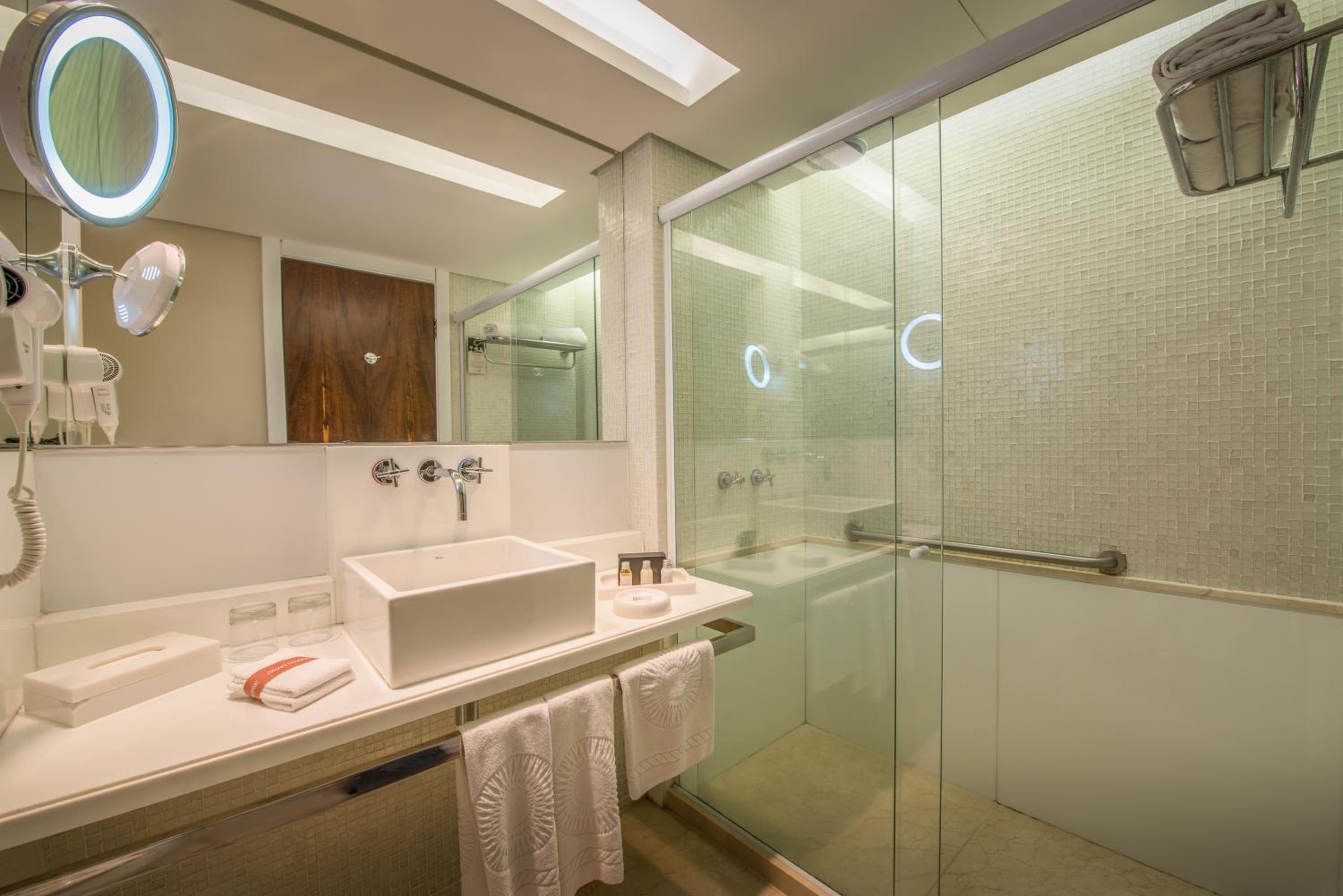 Deluxe Double or Twin Room with Frontal Sea View