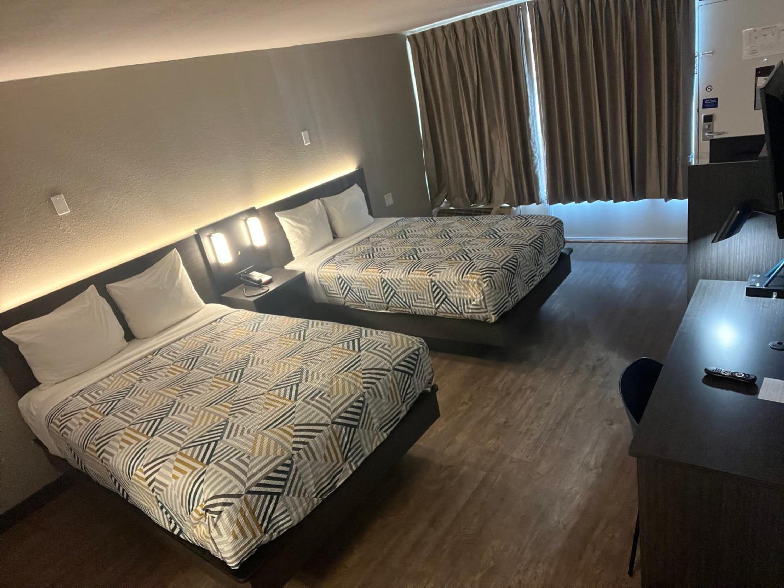 Deluxe Quadruple Room - Smoking