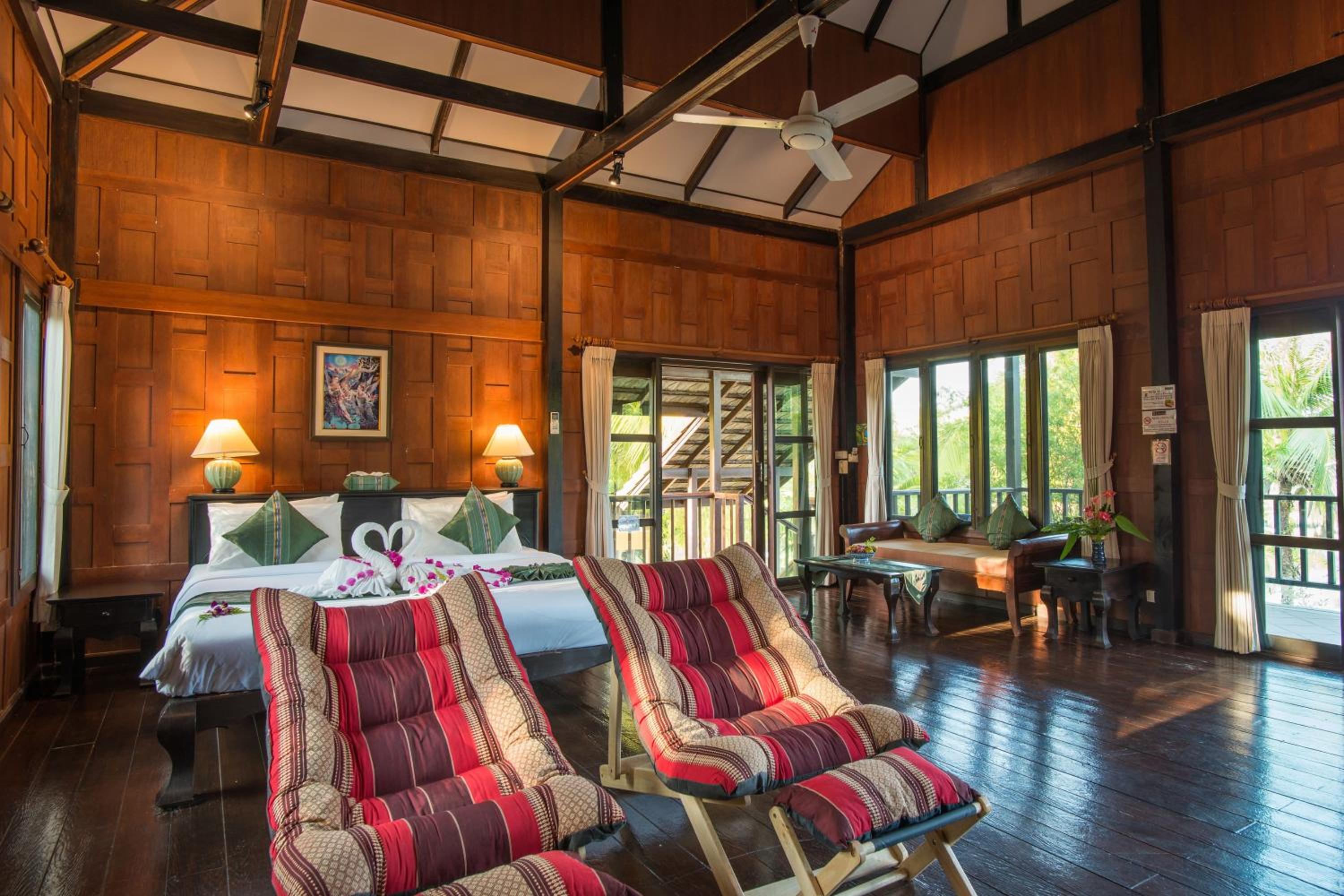 Suite with Lake View