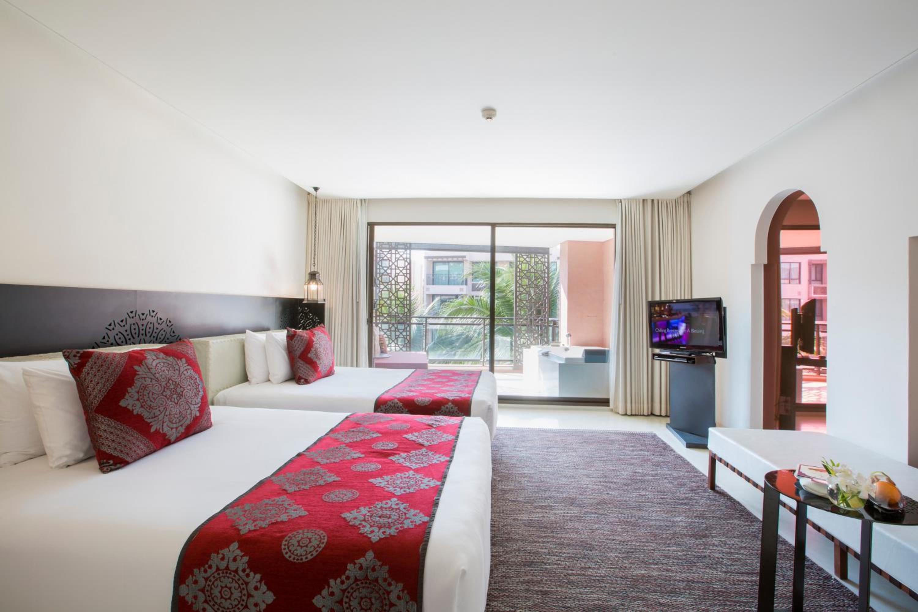 Junior Suite with Pool View
