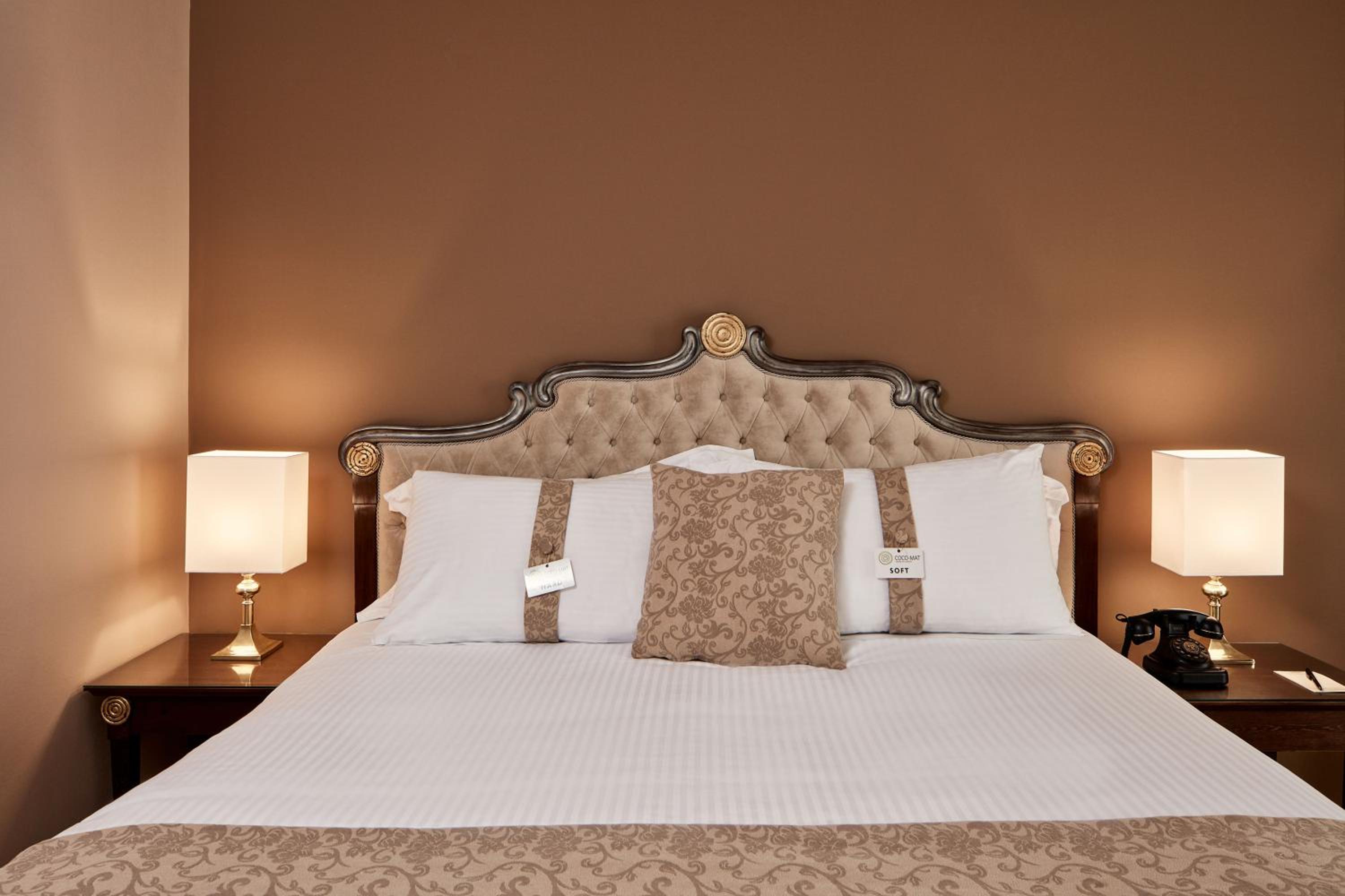 Junior Suite with Pool View