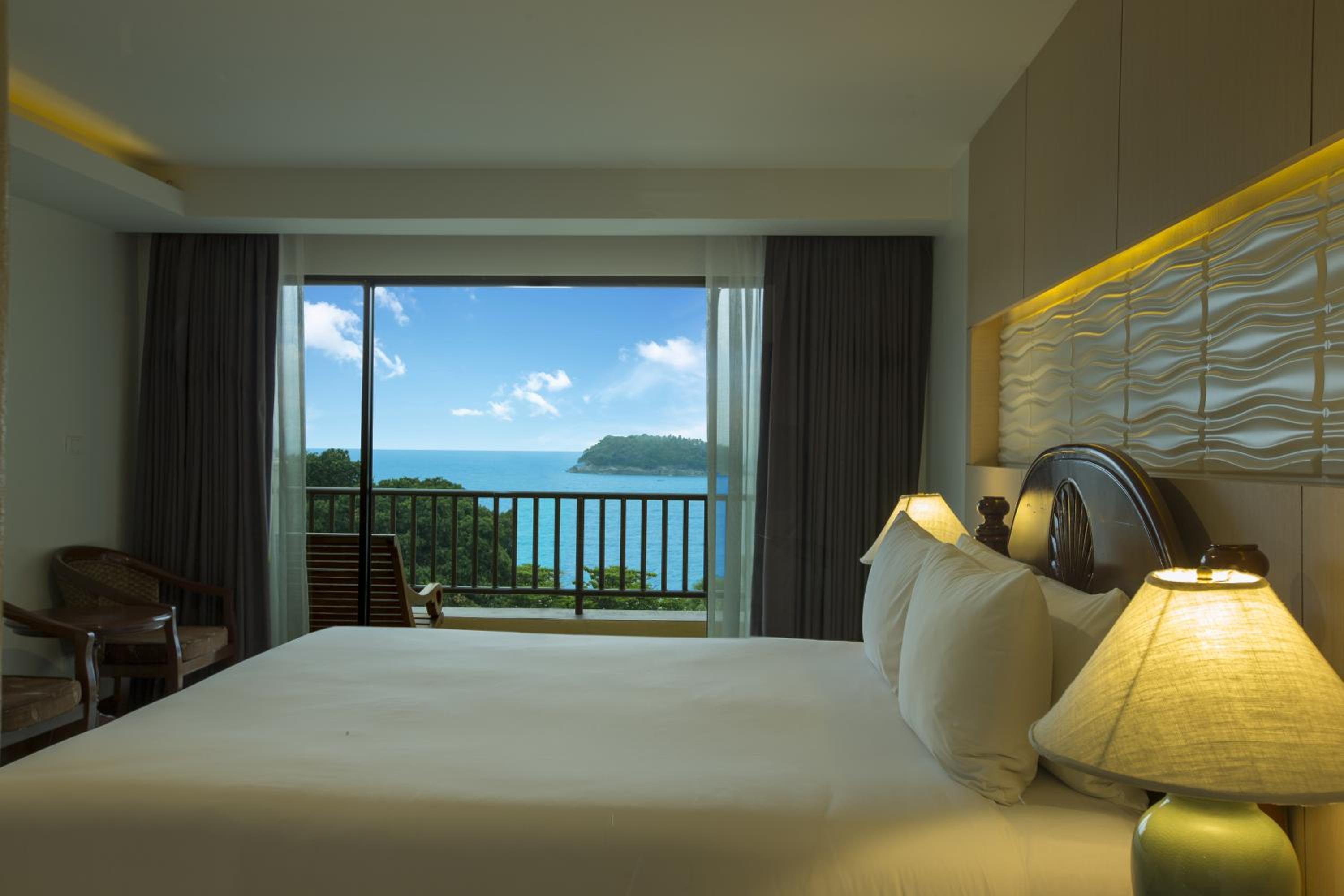 Deluxe Double or Twin Room with Sea View