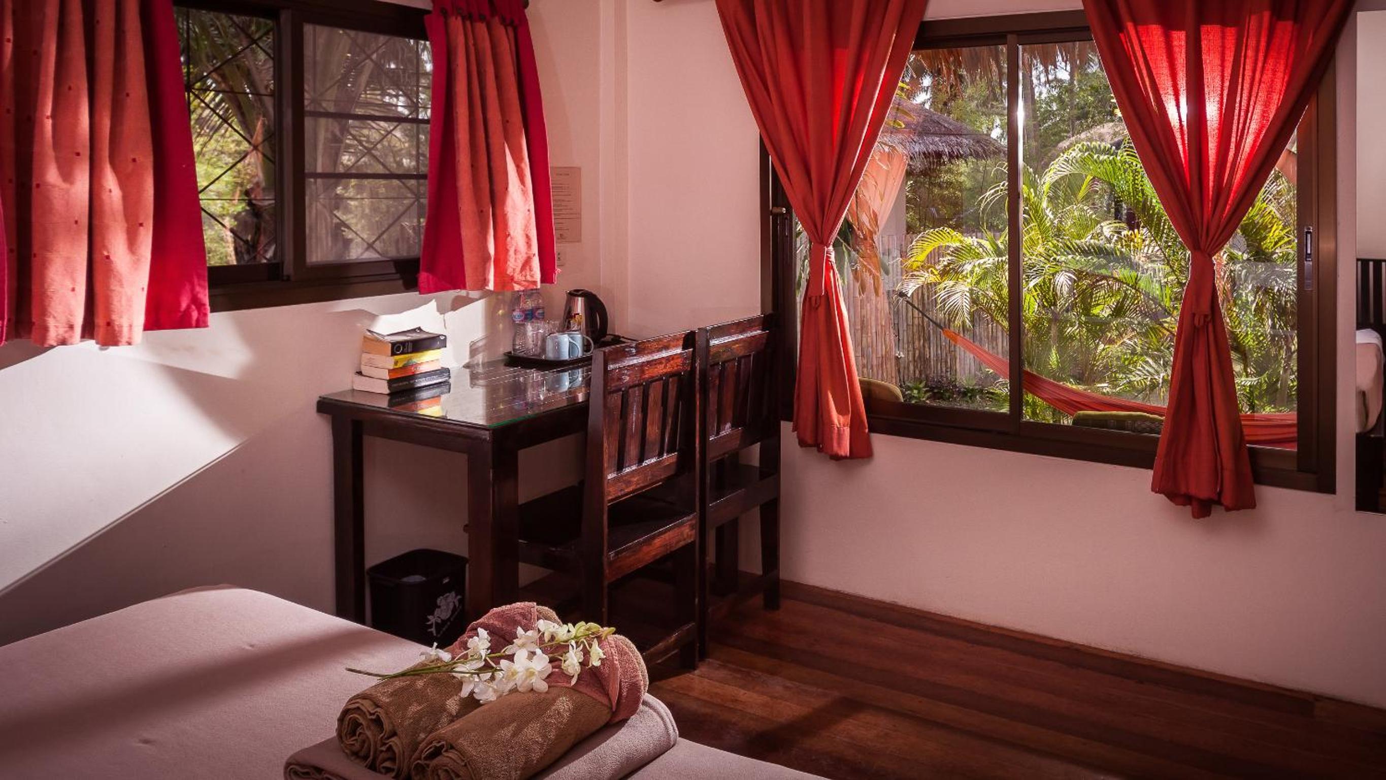 Third Row Garden Bungalow