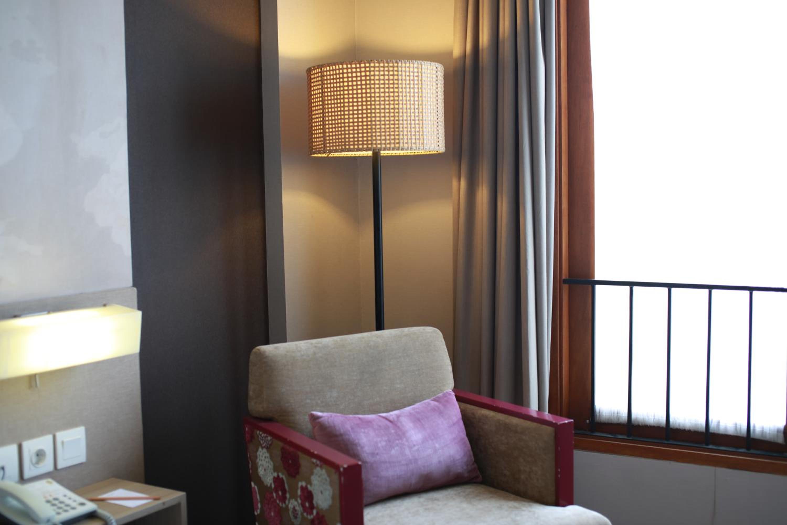 Deluxe Twin Room Pool View with Free Scheduled Shuttle to Hotel’s Beach Facility