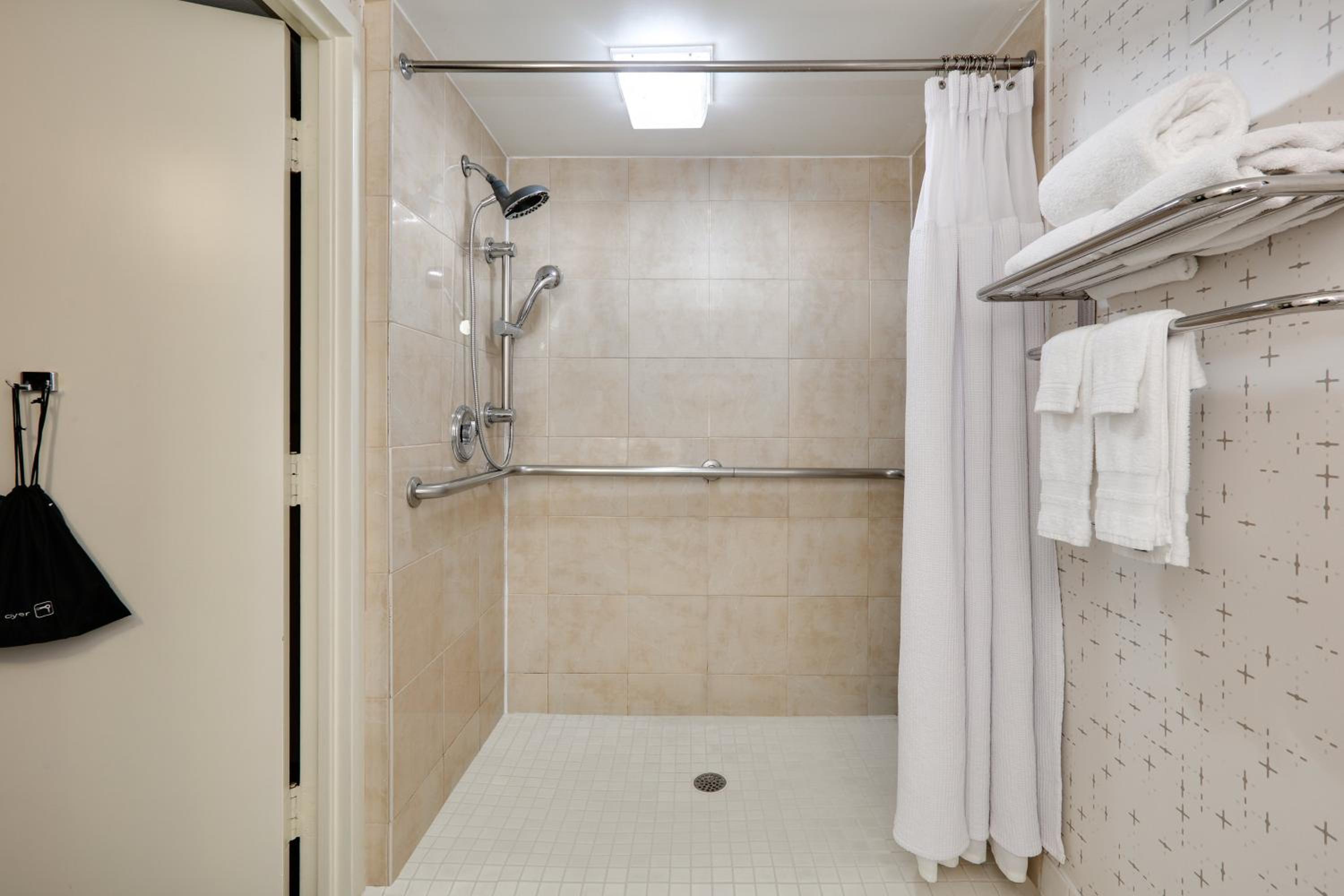 Double Room - Mobility Access with Roll-in Shower