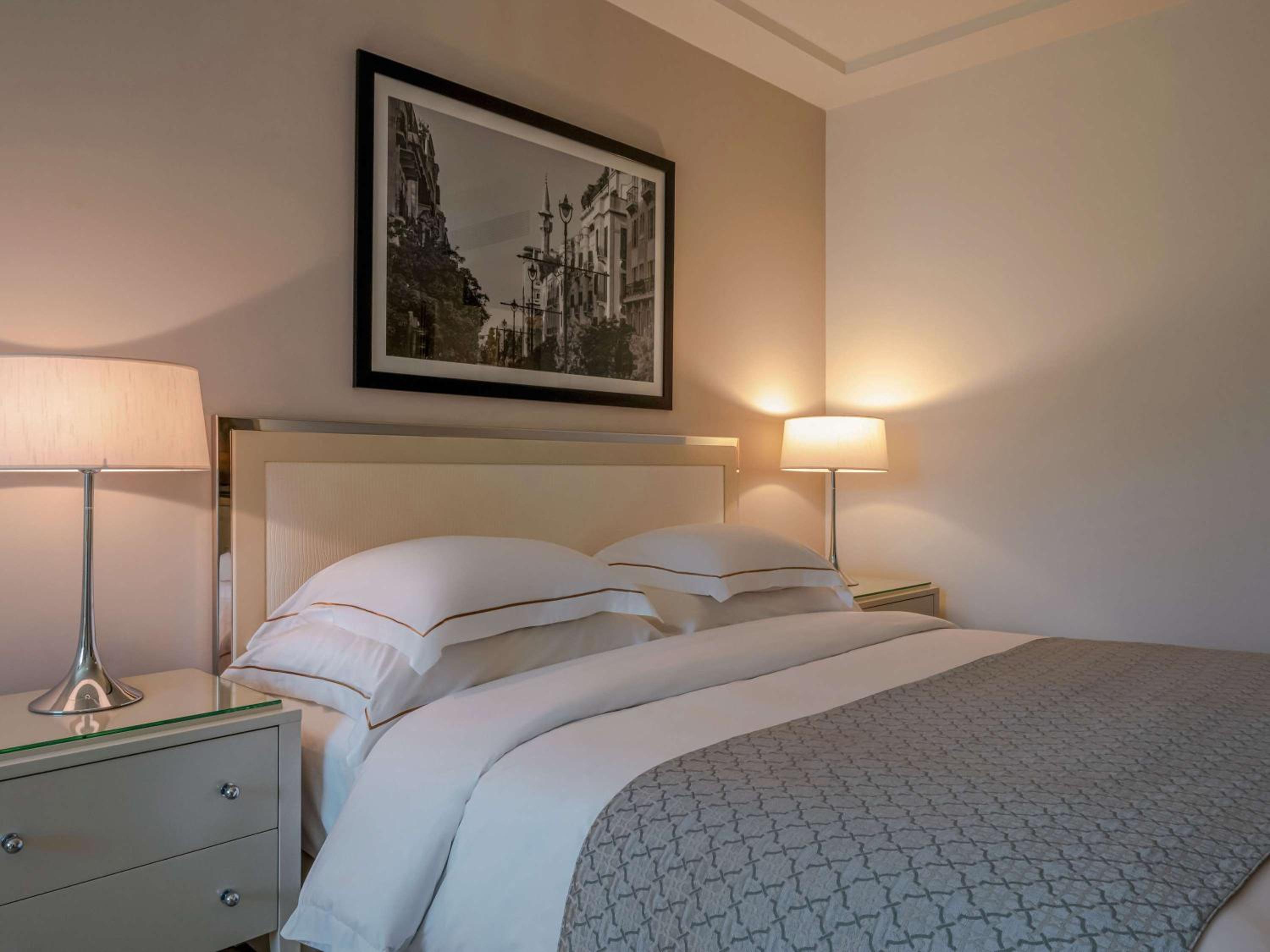 Executive King Room with City View with free airport shuttle