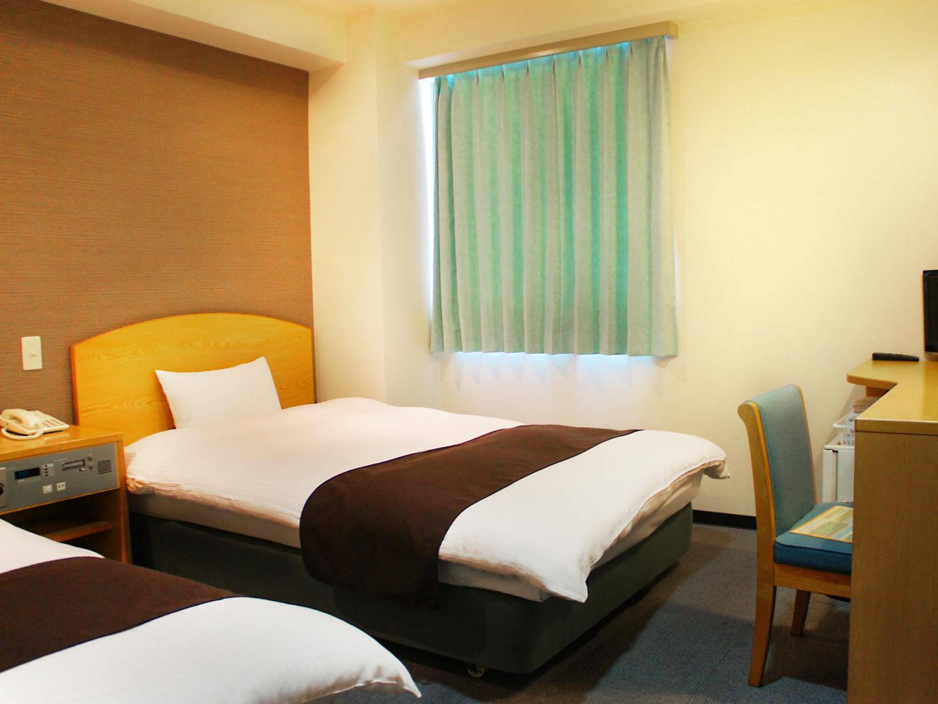 Twin Room - Non-Smoking