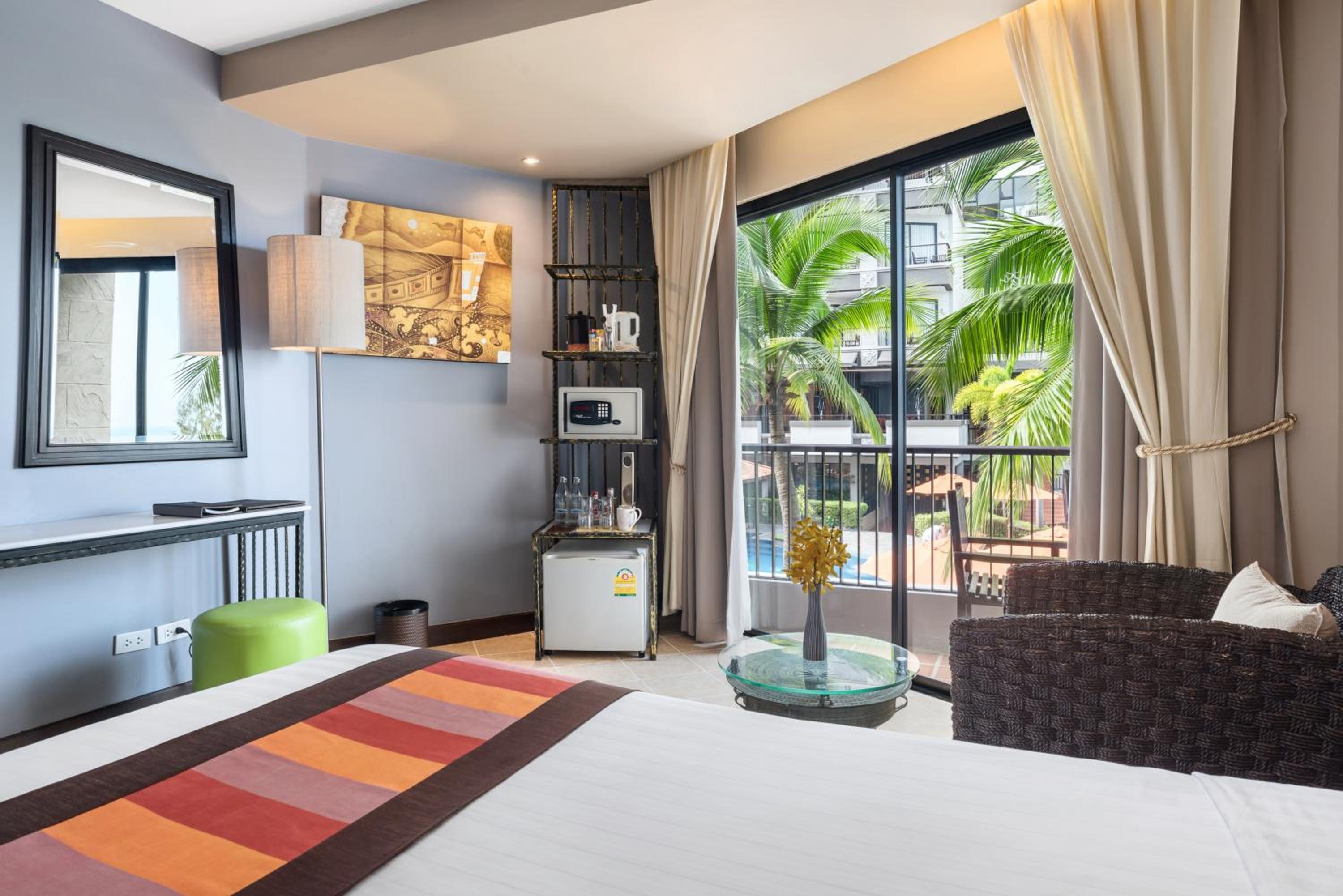 Deluxe Double or Twin Room with Sea View