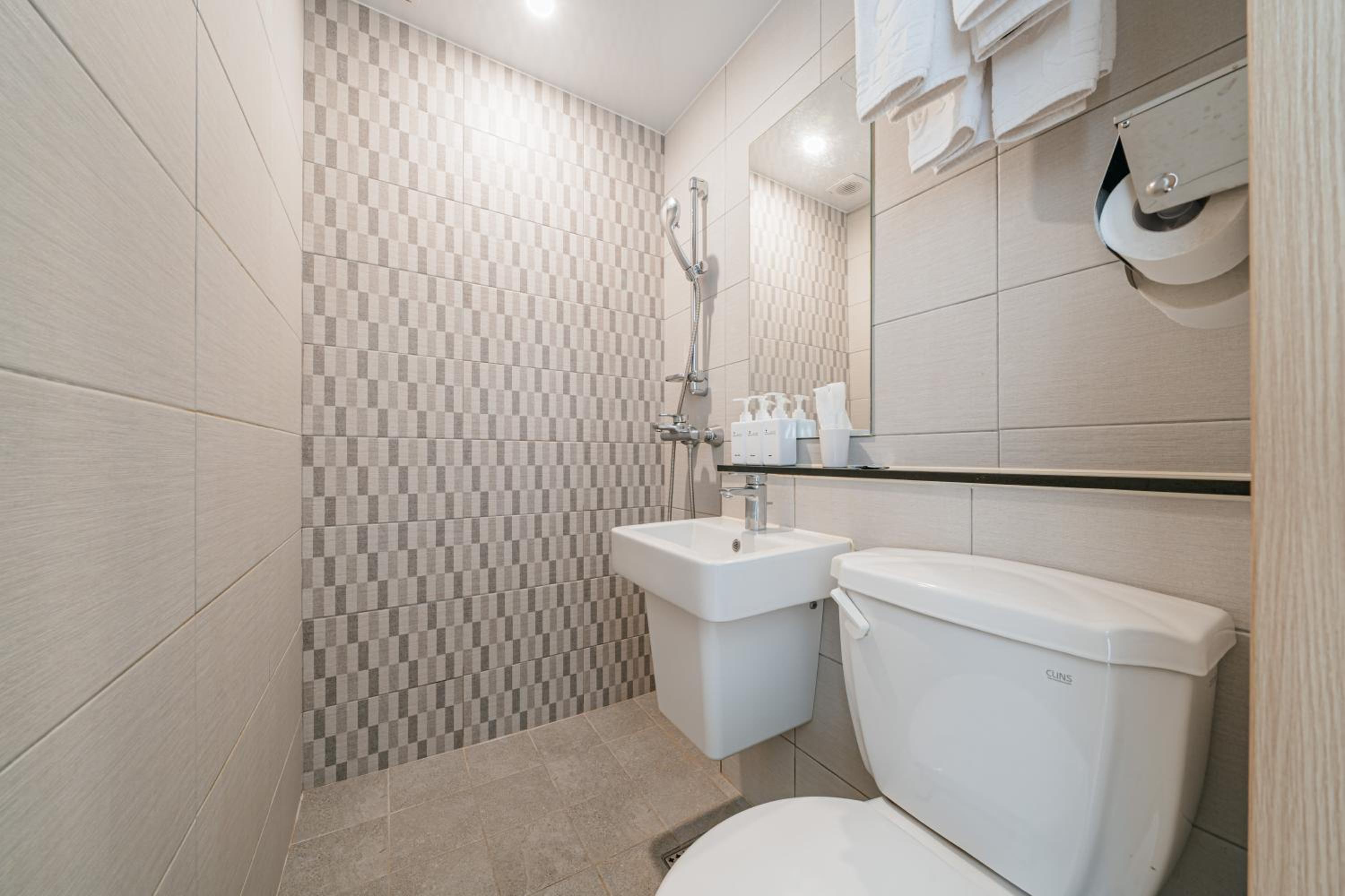 Deluxe Double Room with City Ocean View