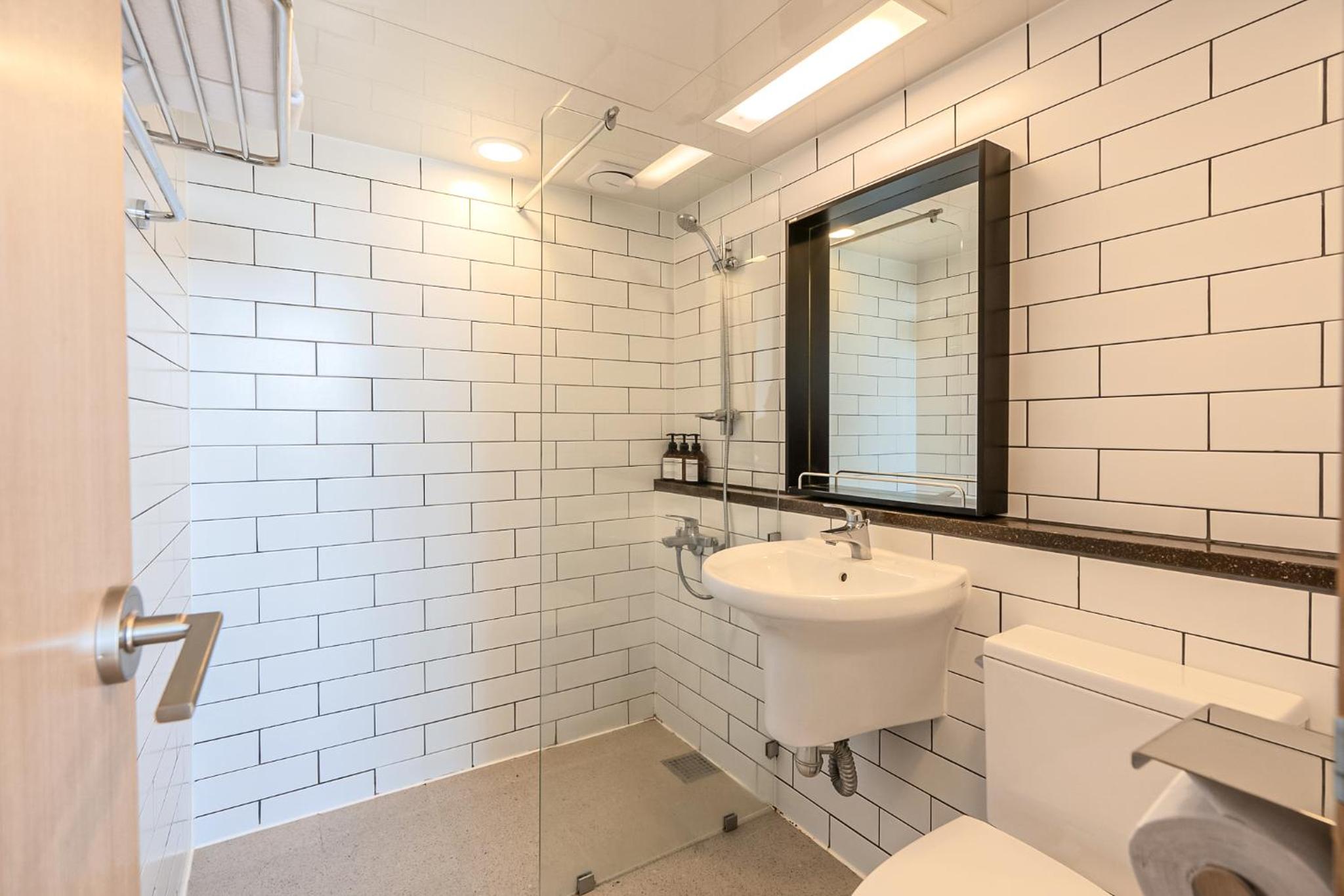 Deluxe Double Room with Partial Sea View