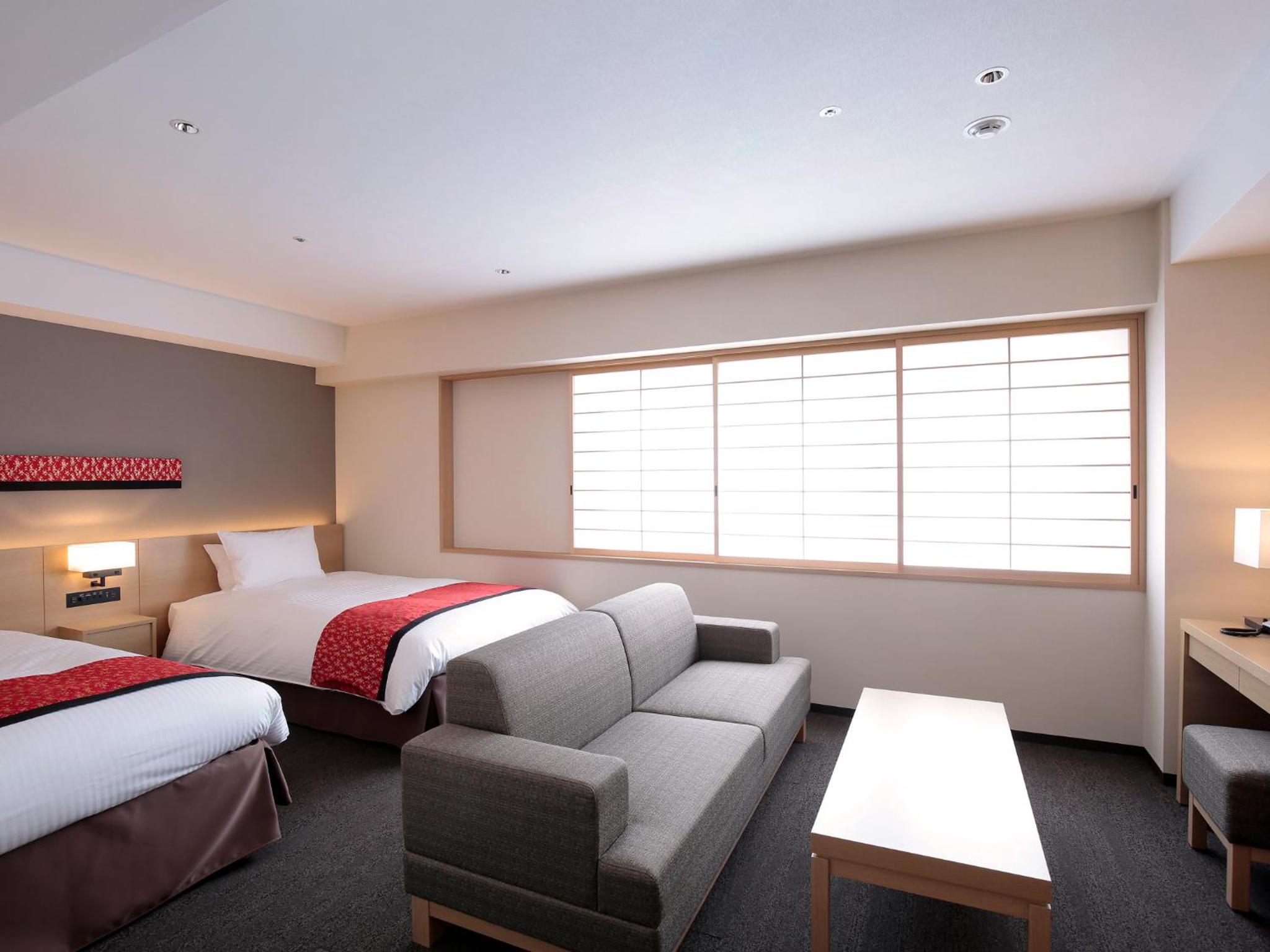 Deluxe Twin Room with Free access to Lounge - Non-Smoking
