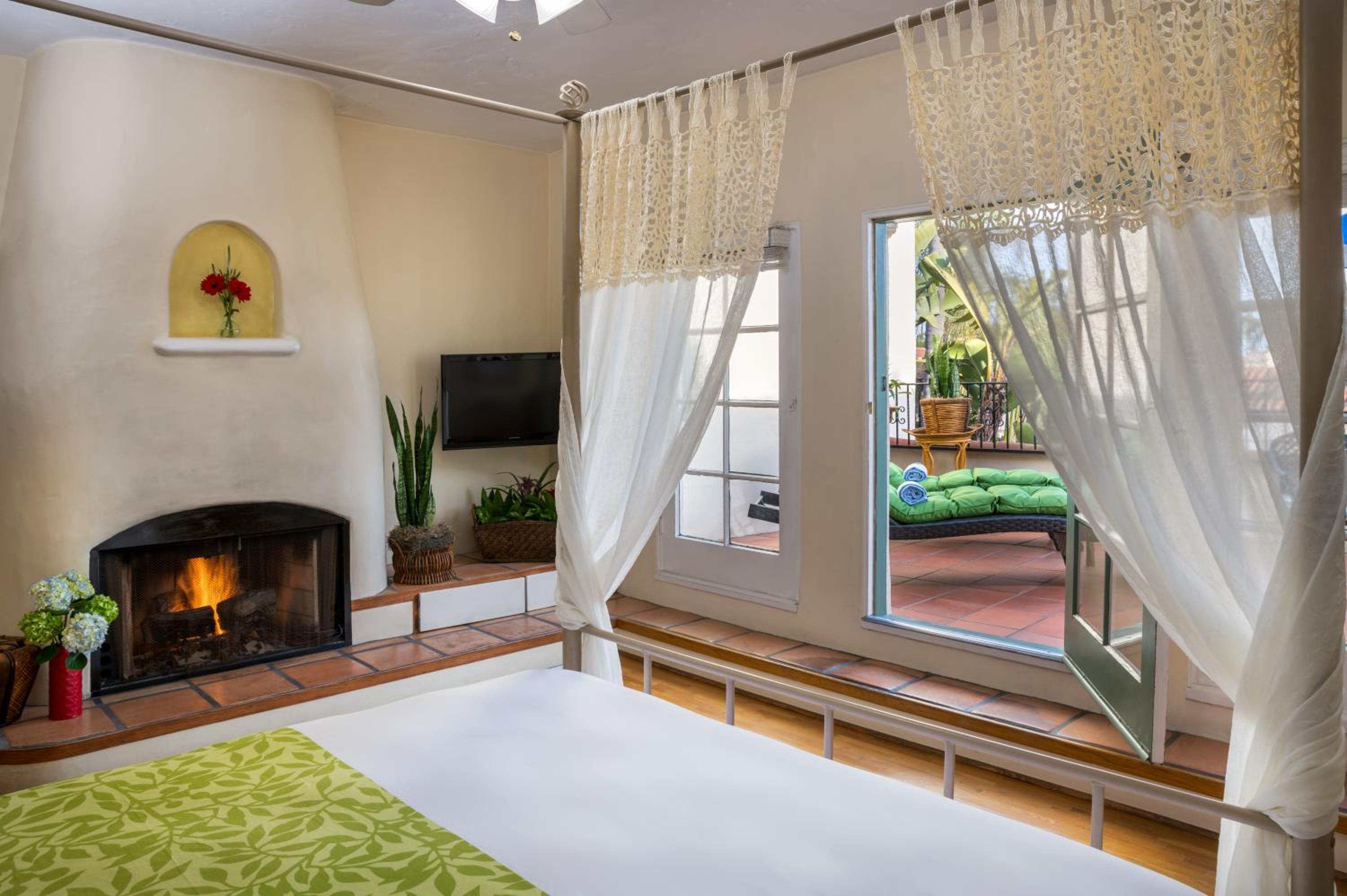 Queen Room with Balcony