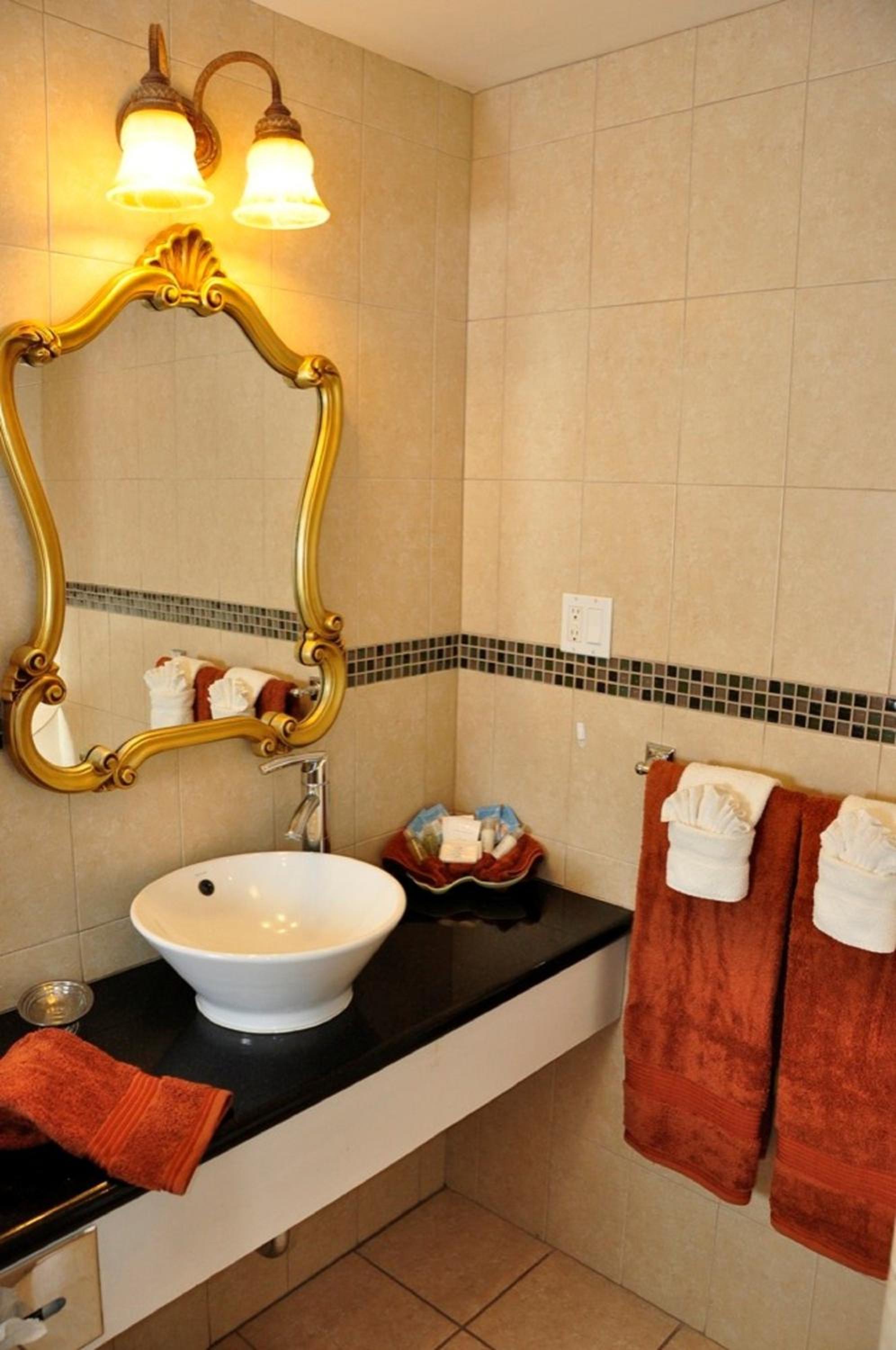 Deluxe King Studio Suite