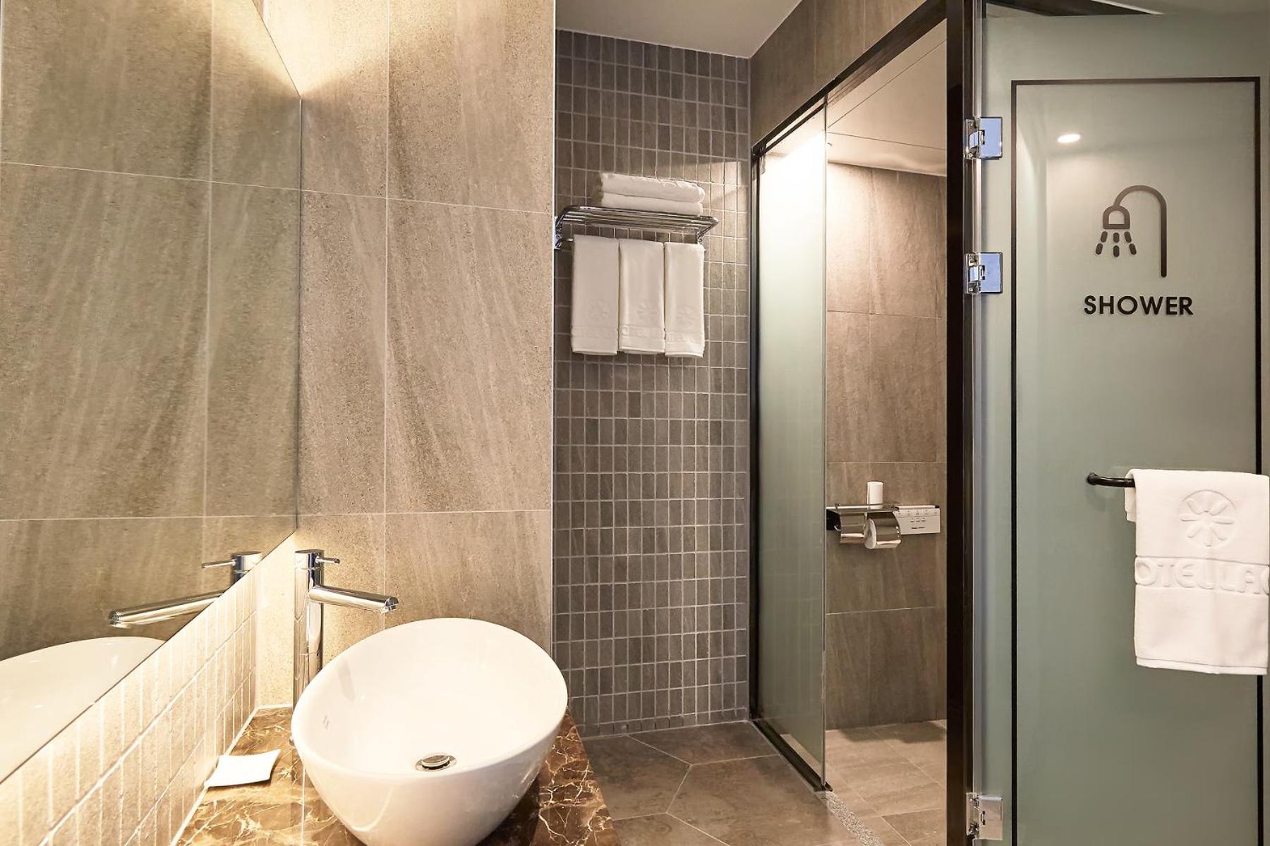 Deluxe Twin Room with Sea View