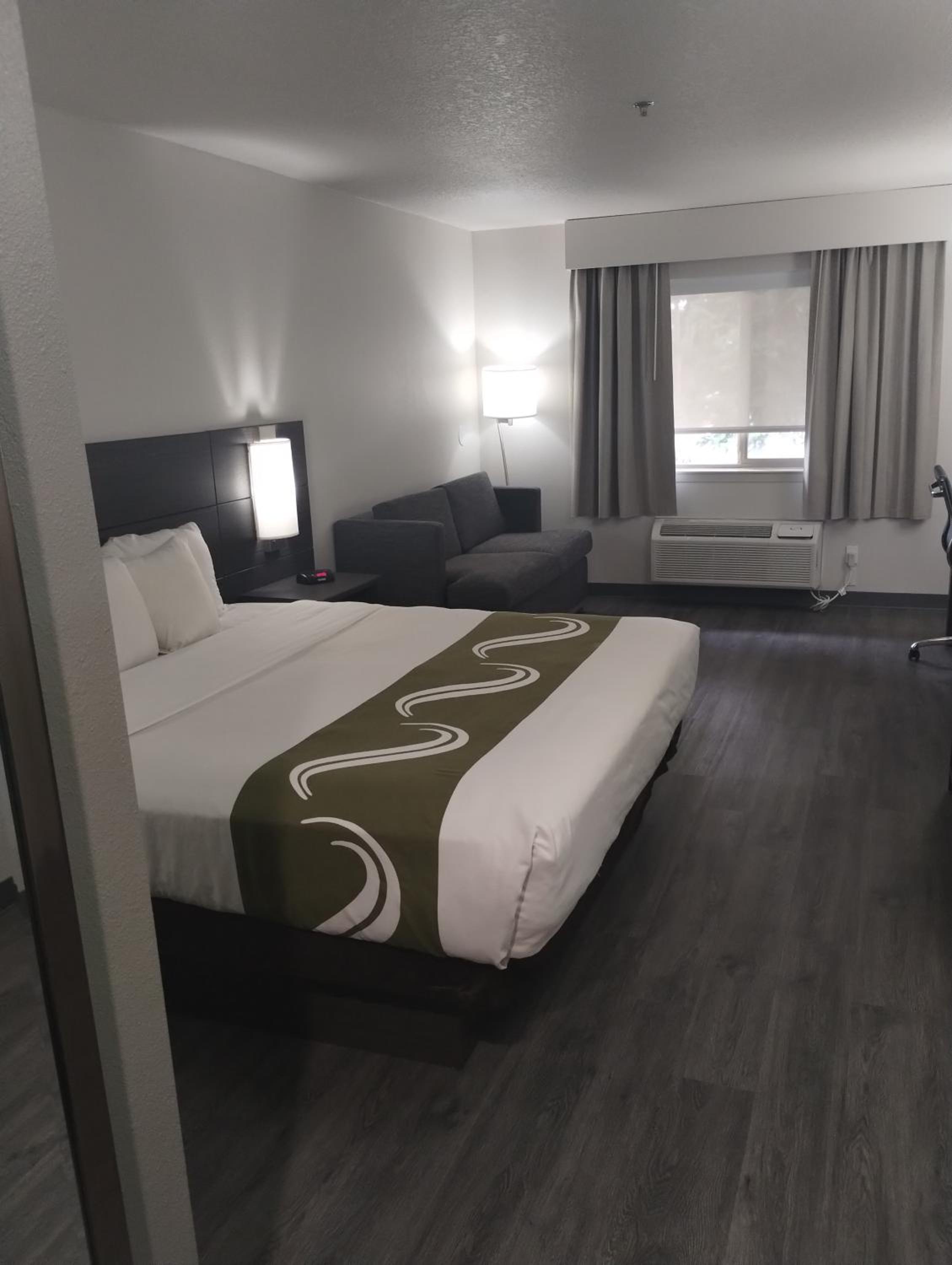 Standard King Room with Sofa Bed - Non Smoking