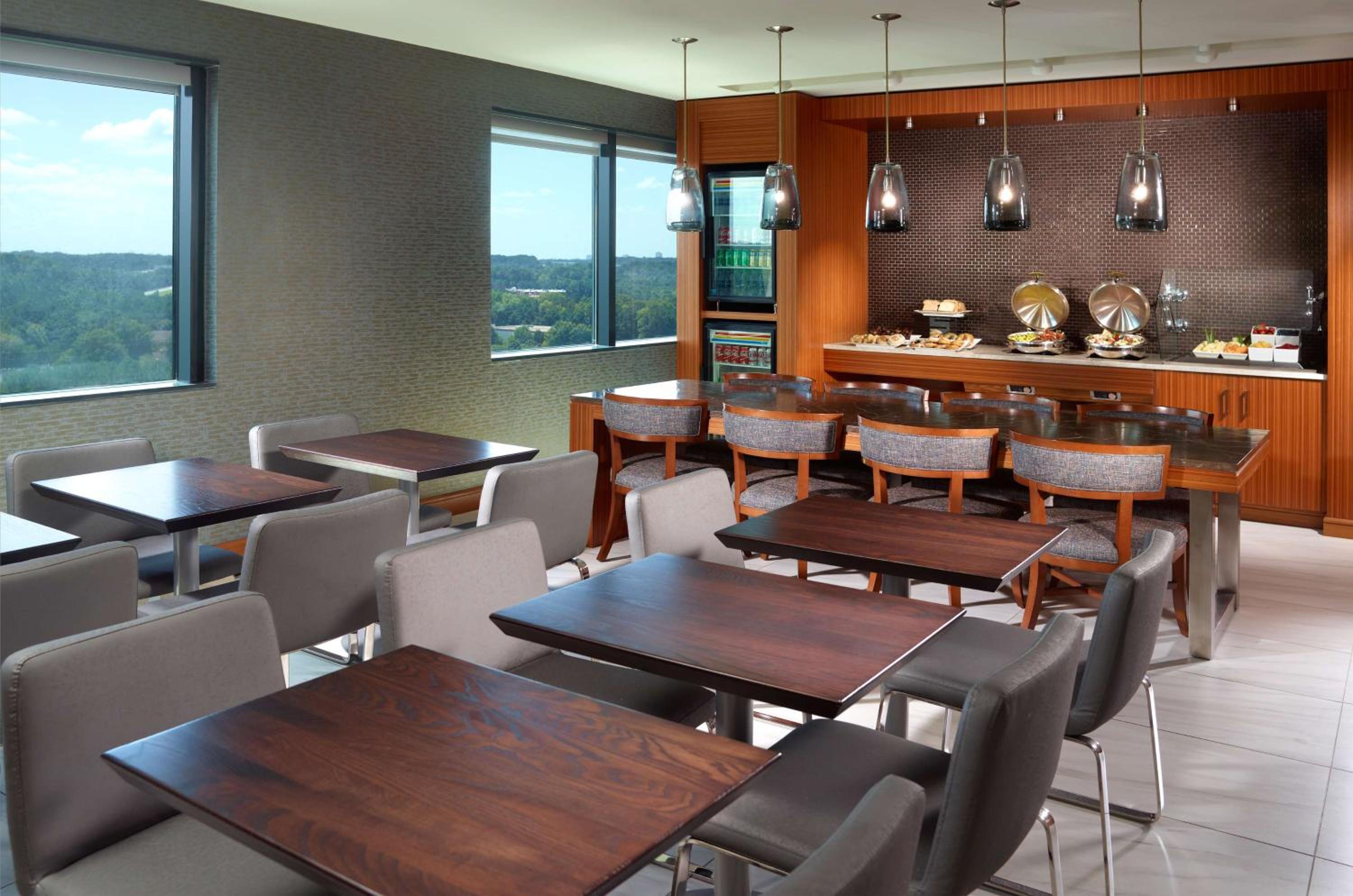 Executive Queen Room - Disability Access/Roll in Shower