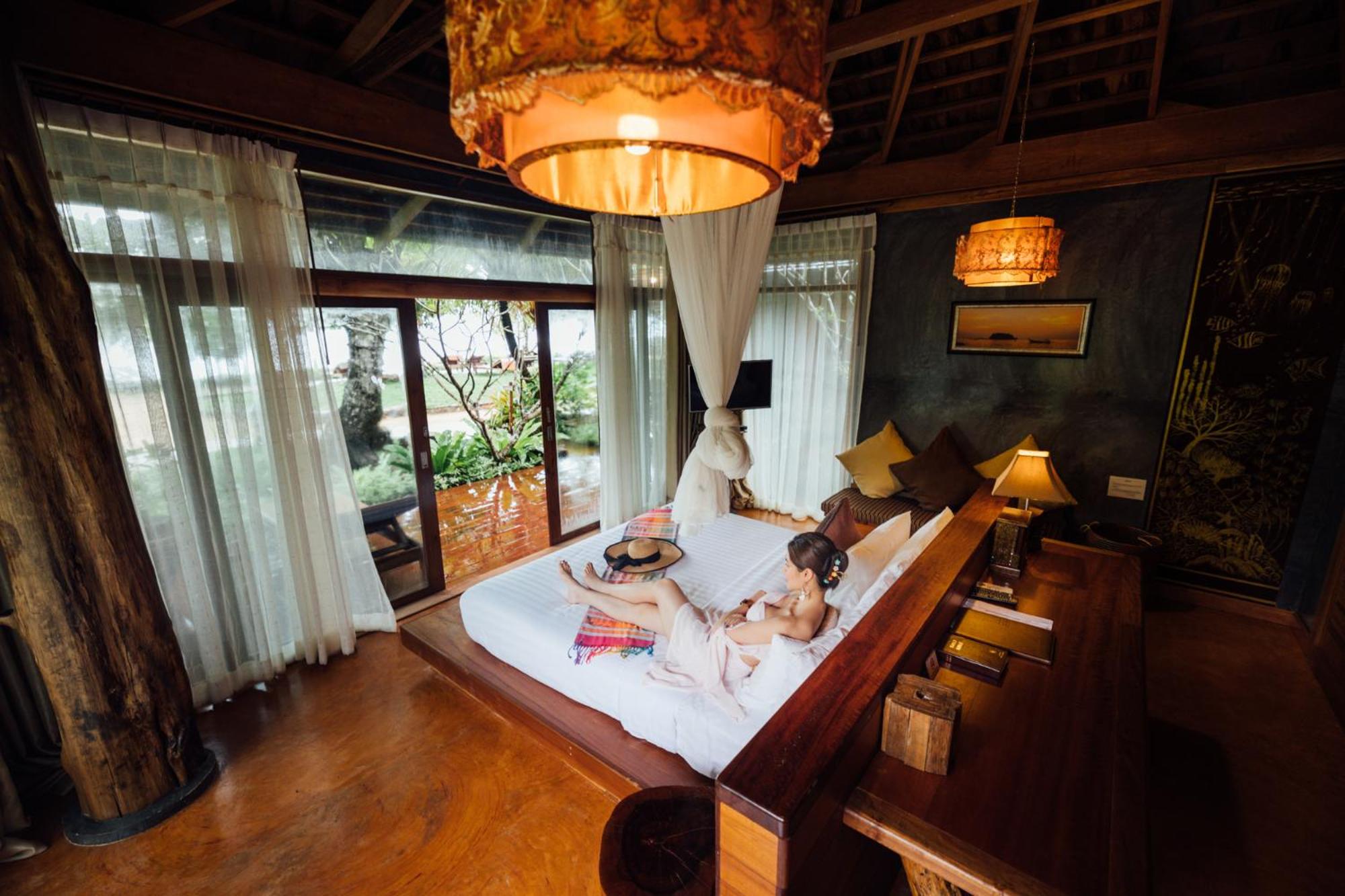 Oriental Beach Front View Villa