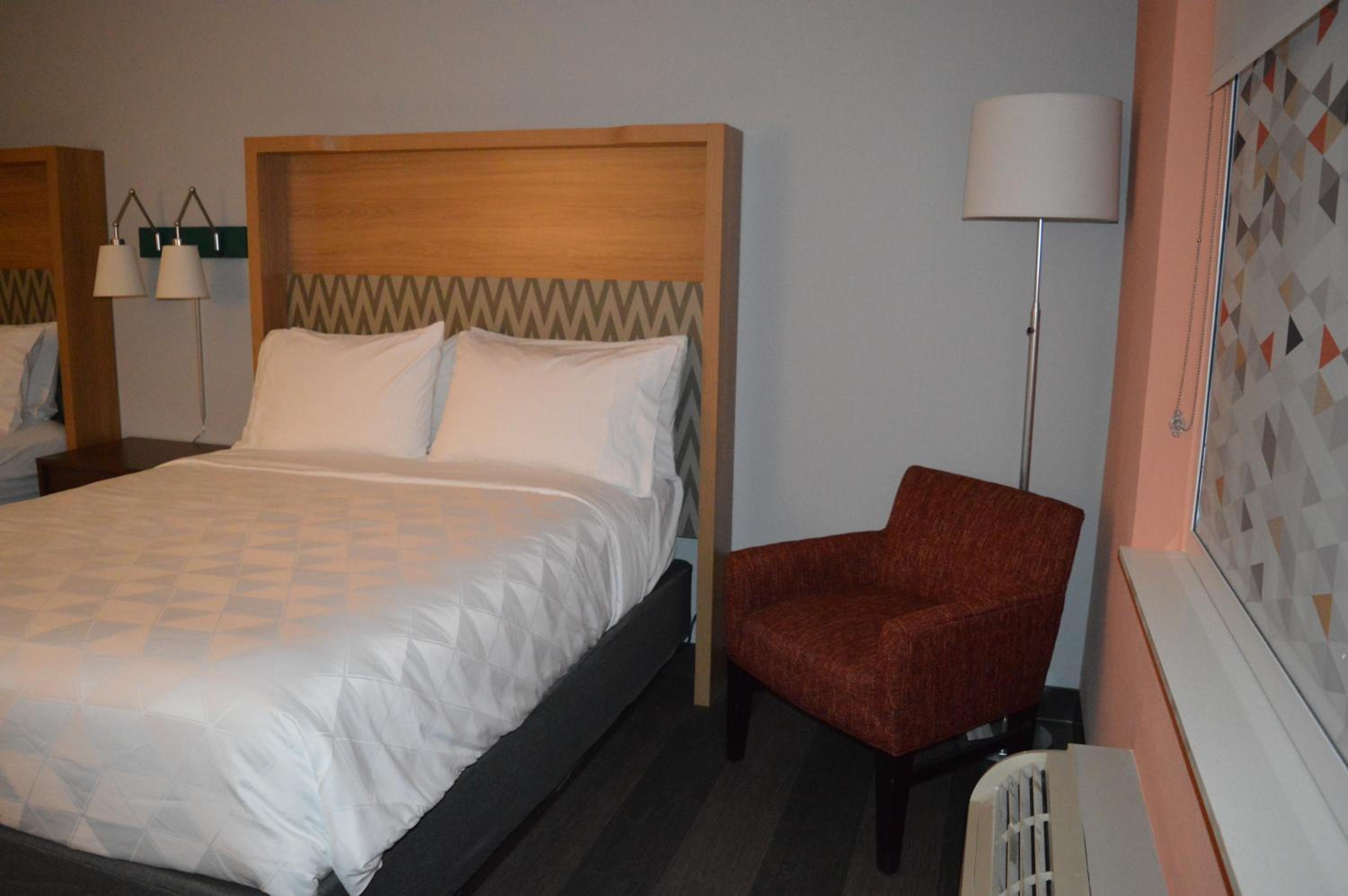 Standard Queen Room with Two Queen Beds