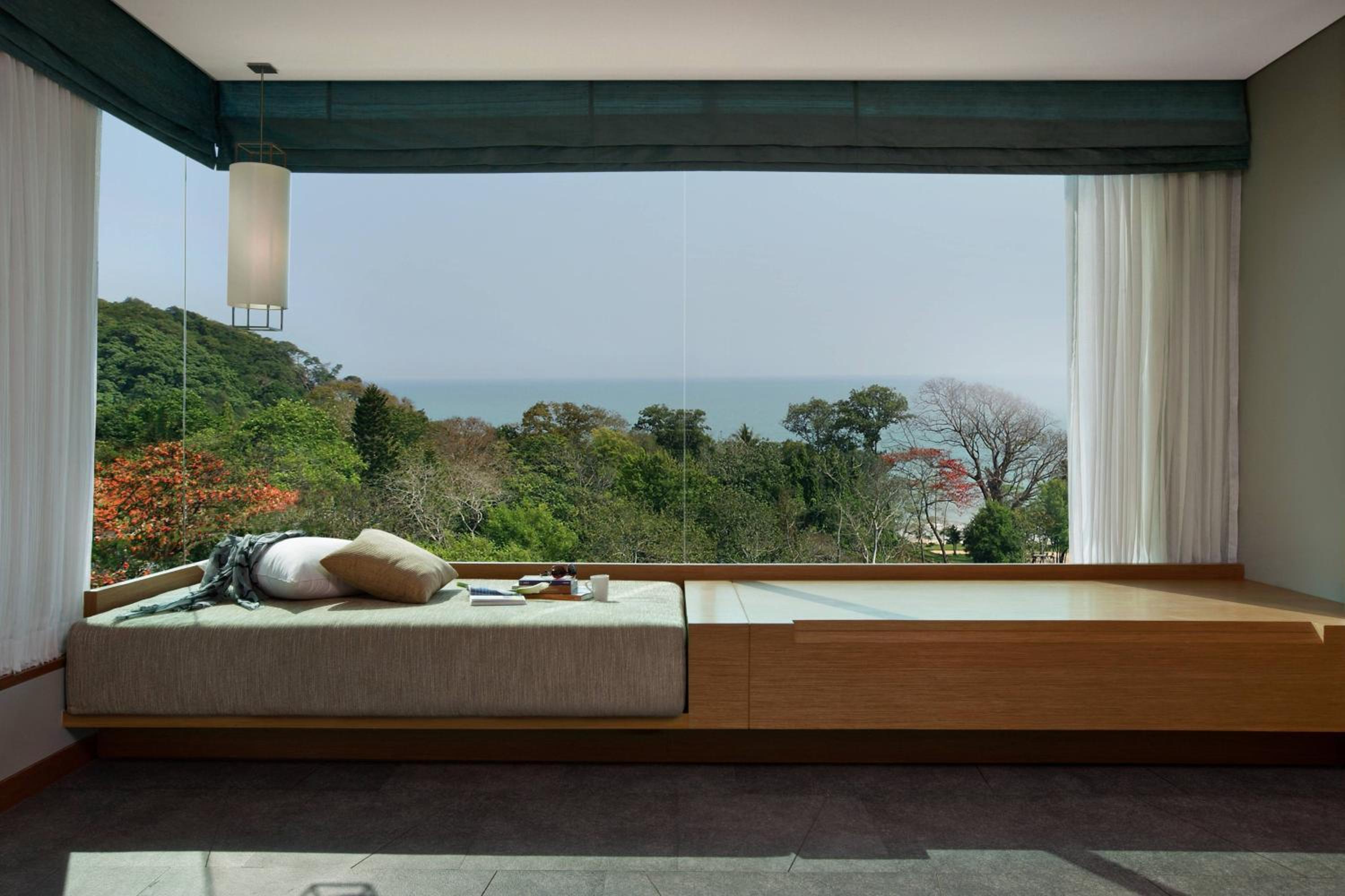 King Corner Studio with Ocean View