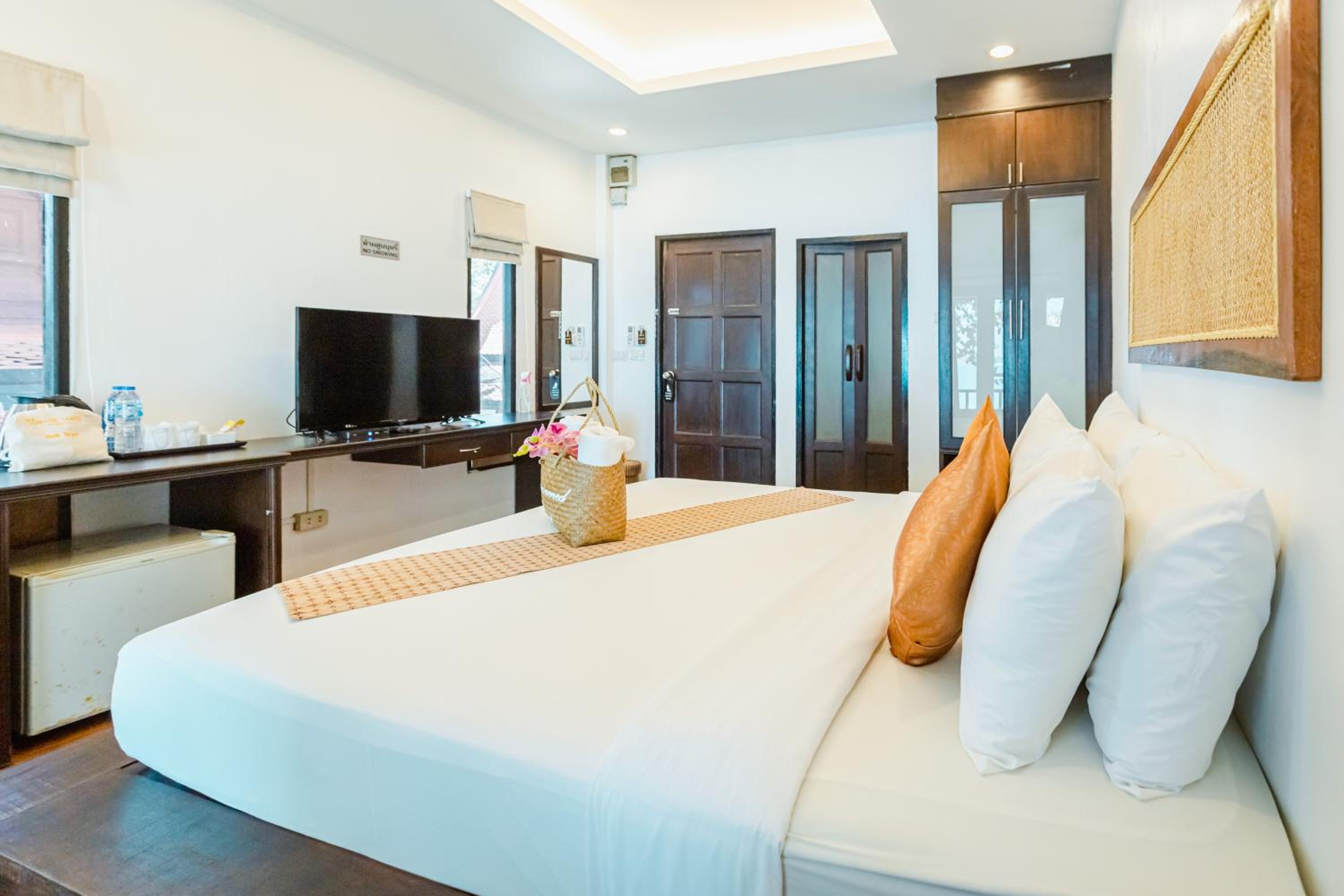 Queen Room with Sea View