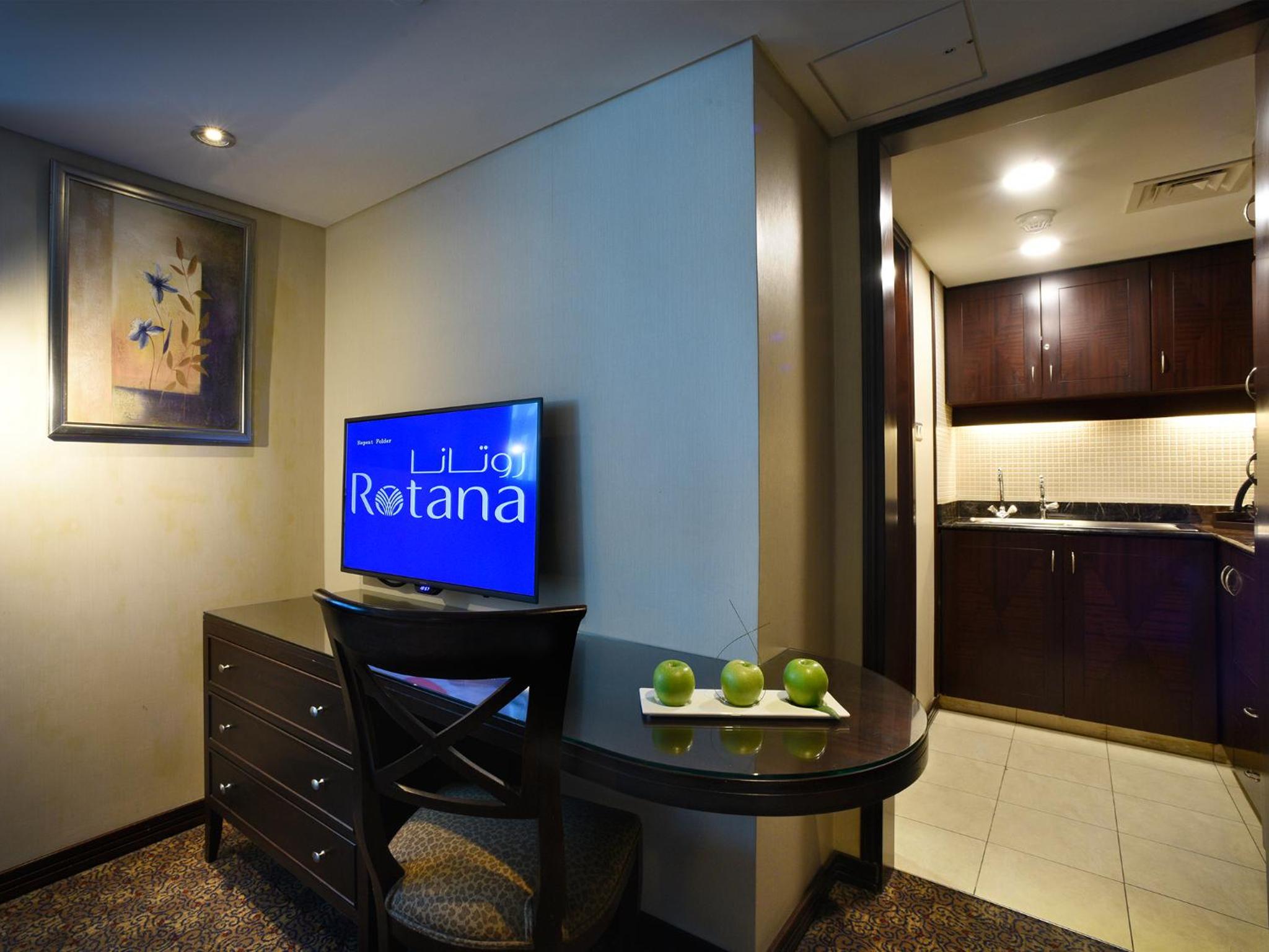 City View Studio - King Bed