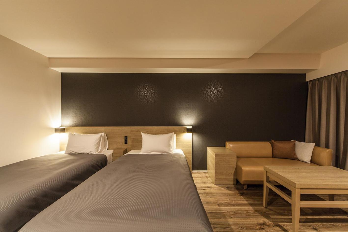 Deluxe Twin Room with Sofa bed and Balcony - North Wing