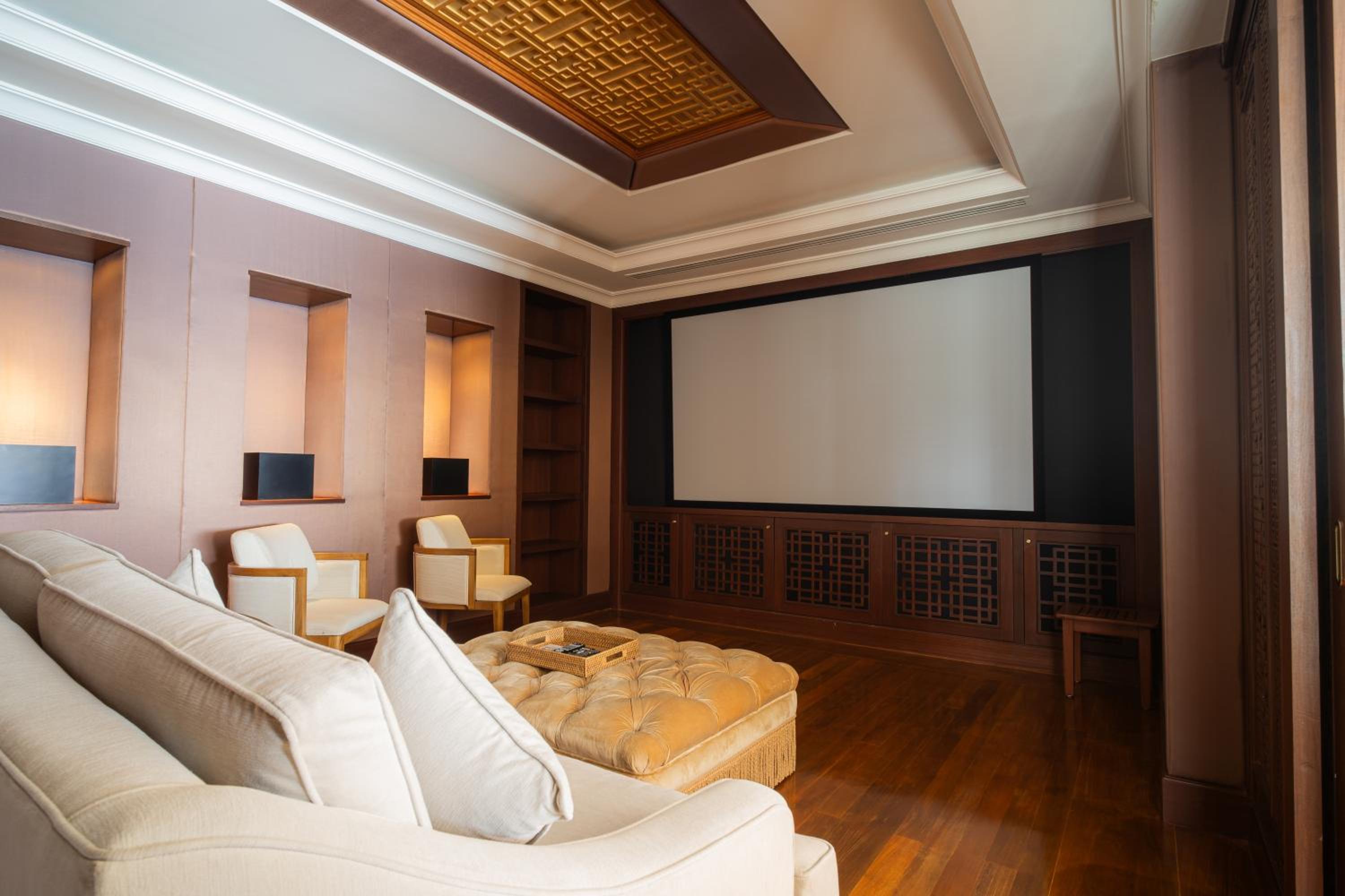 Five-Bedroom Ocean Front Residence 