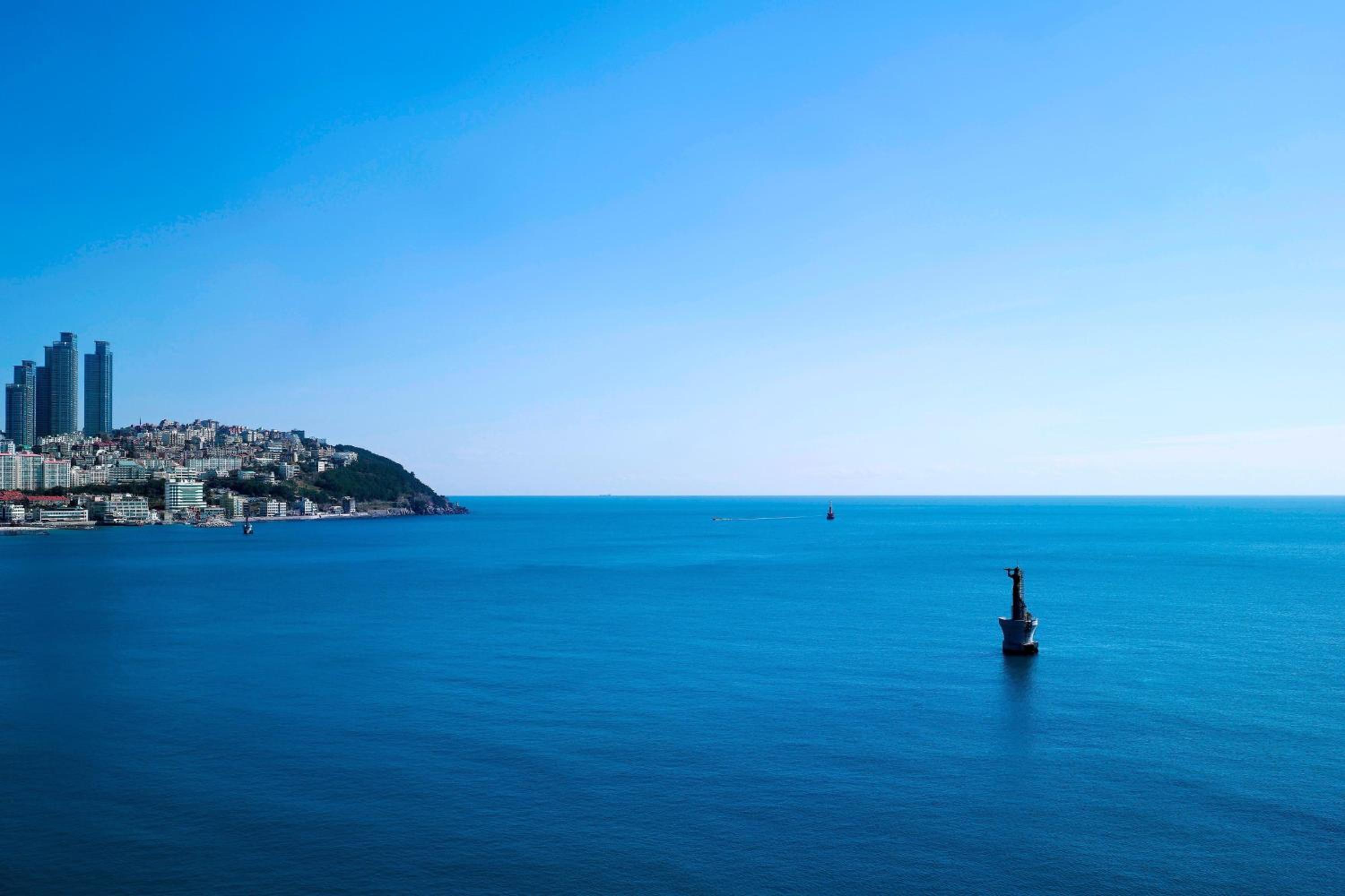 Executive Beach King, Club lounge access,  1 King, Haeundae Beach view