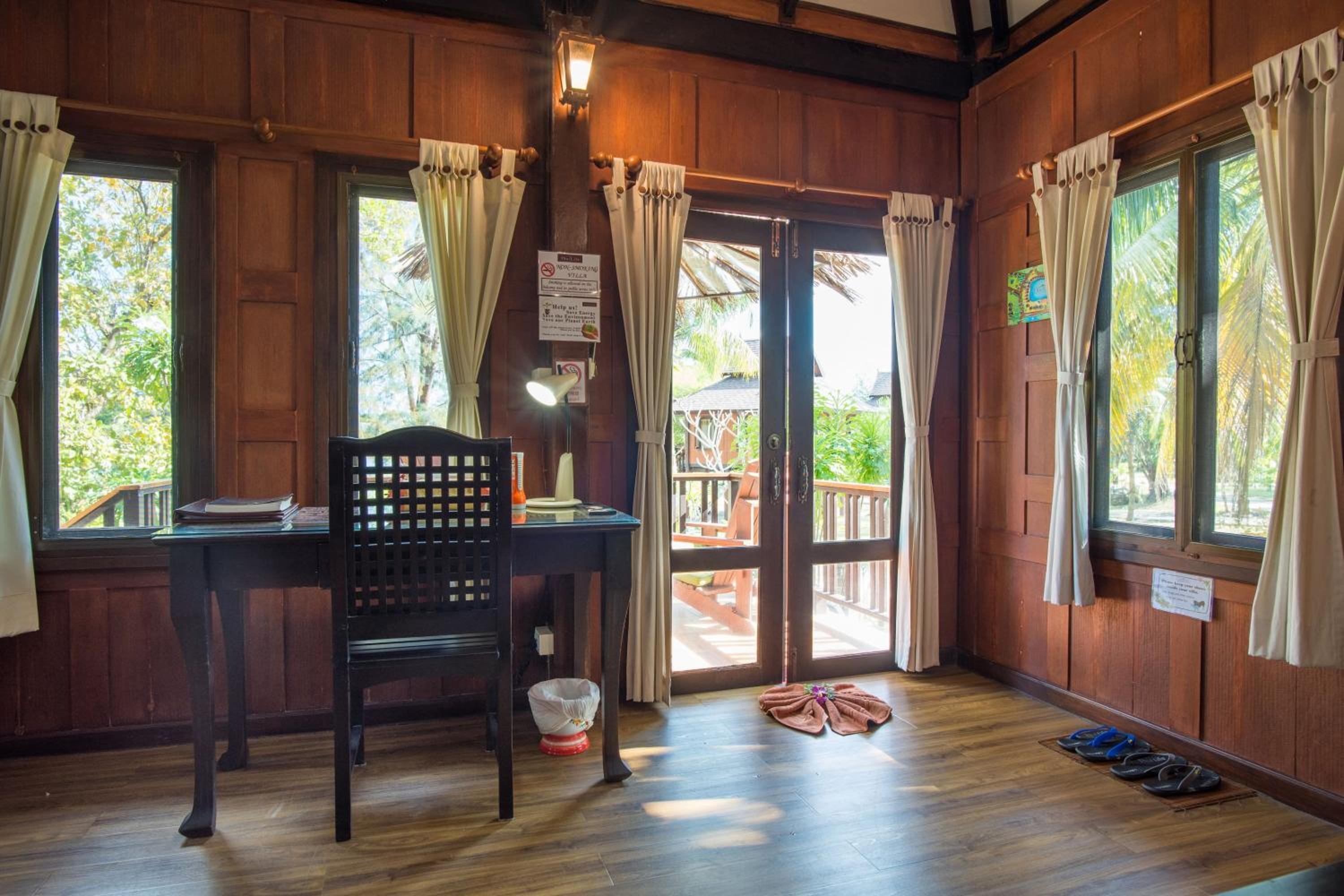 Villa with Garden View