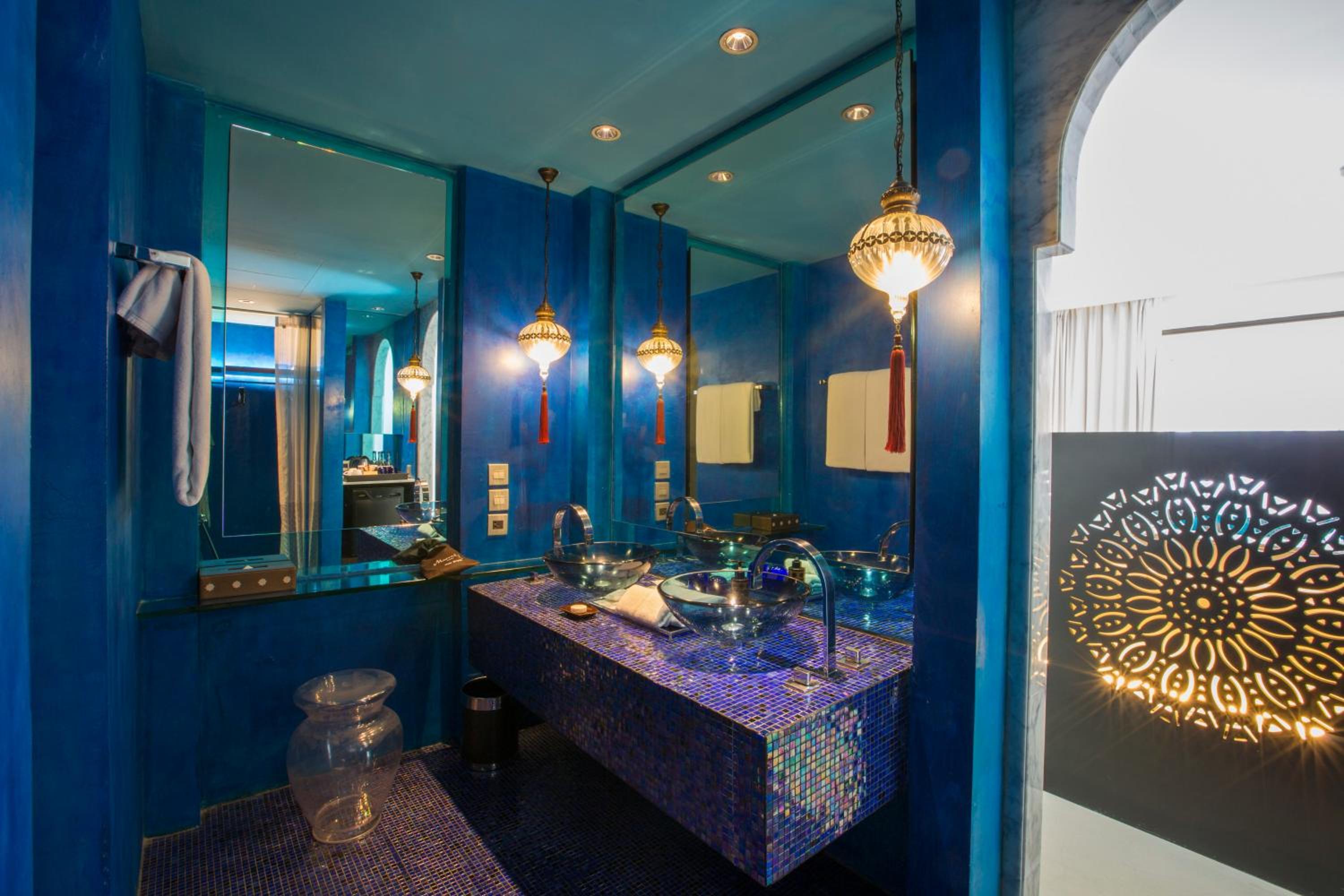Junior Family Suite with Pool View
