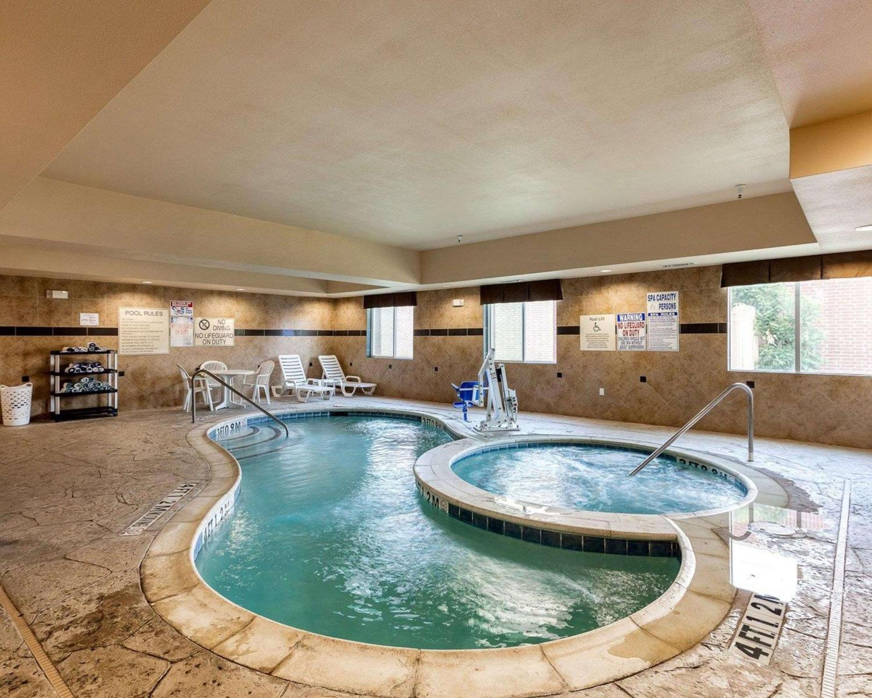 King Suite - Accessible/Non-Smoking