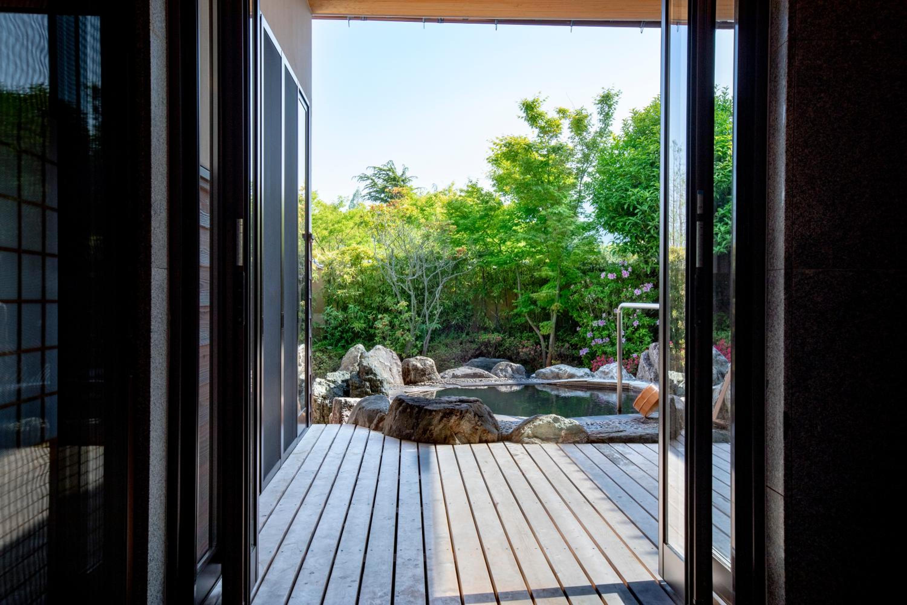 Premium Western-Style Room with Tatami Area with Indoor Bath and Open-Air Bath - Ume - 