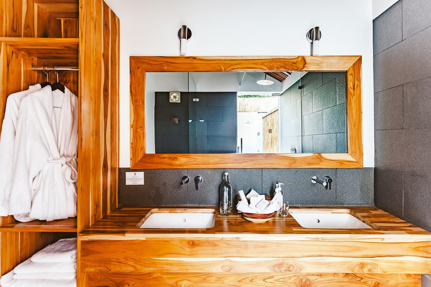 Superior King Suite