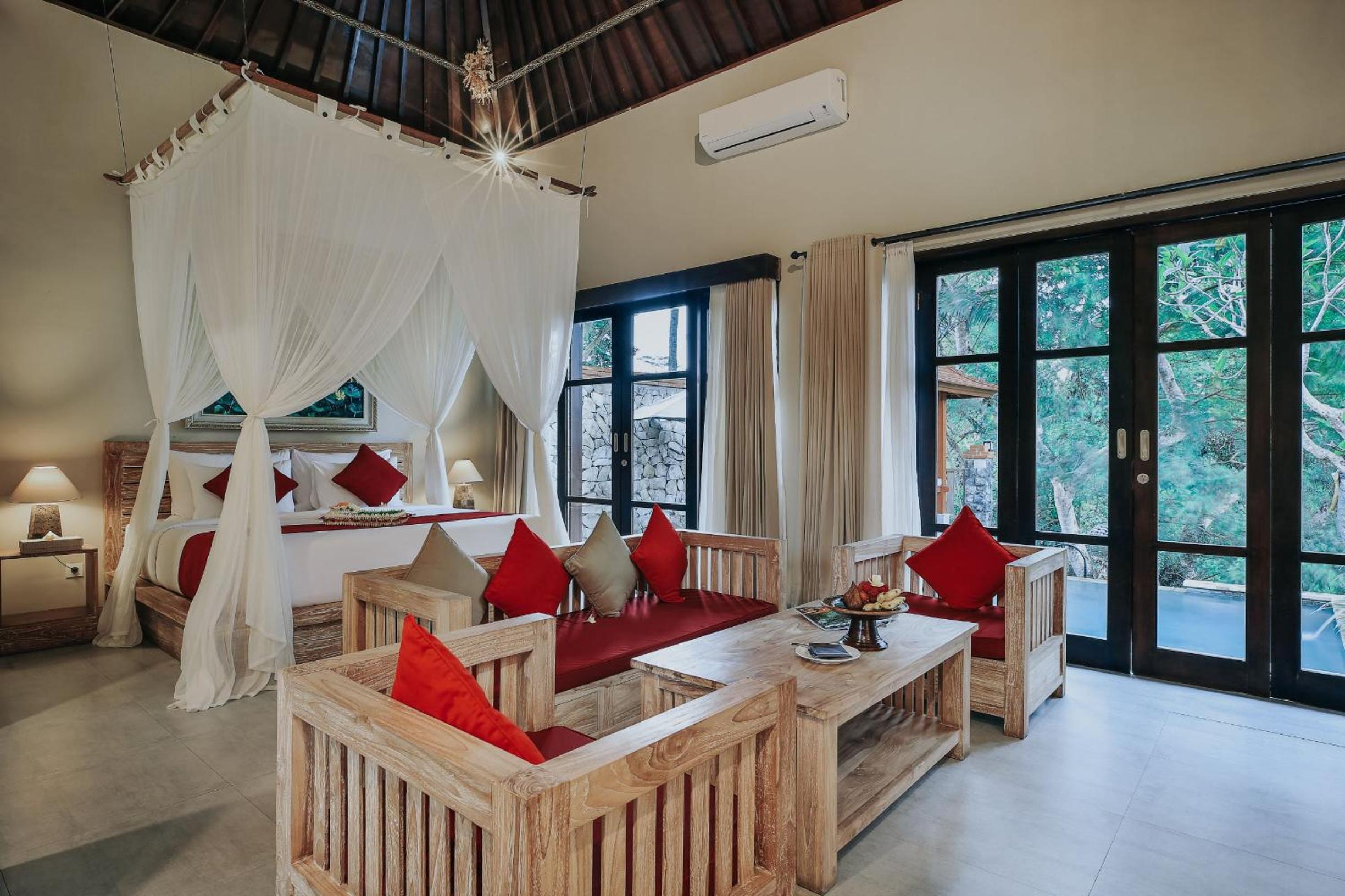 One-Bedroom Private Pool Villa with Free Benefit