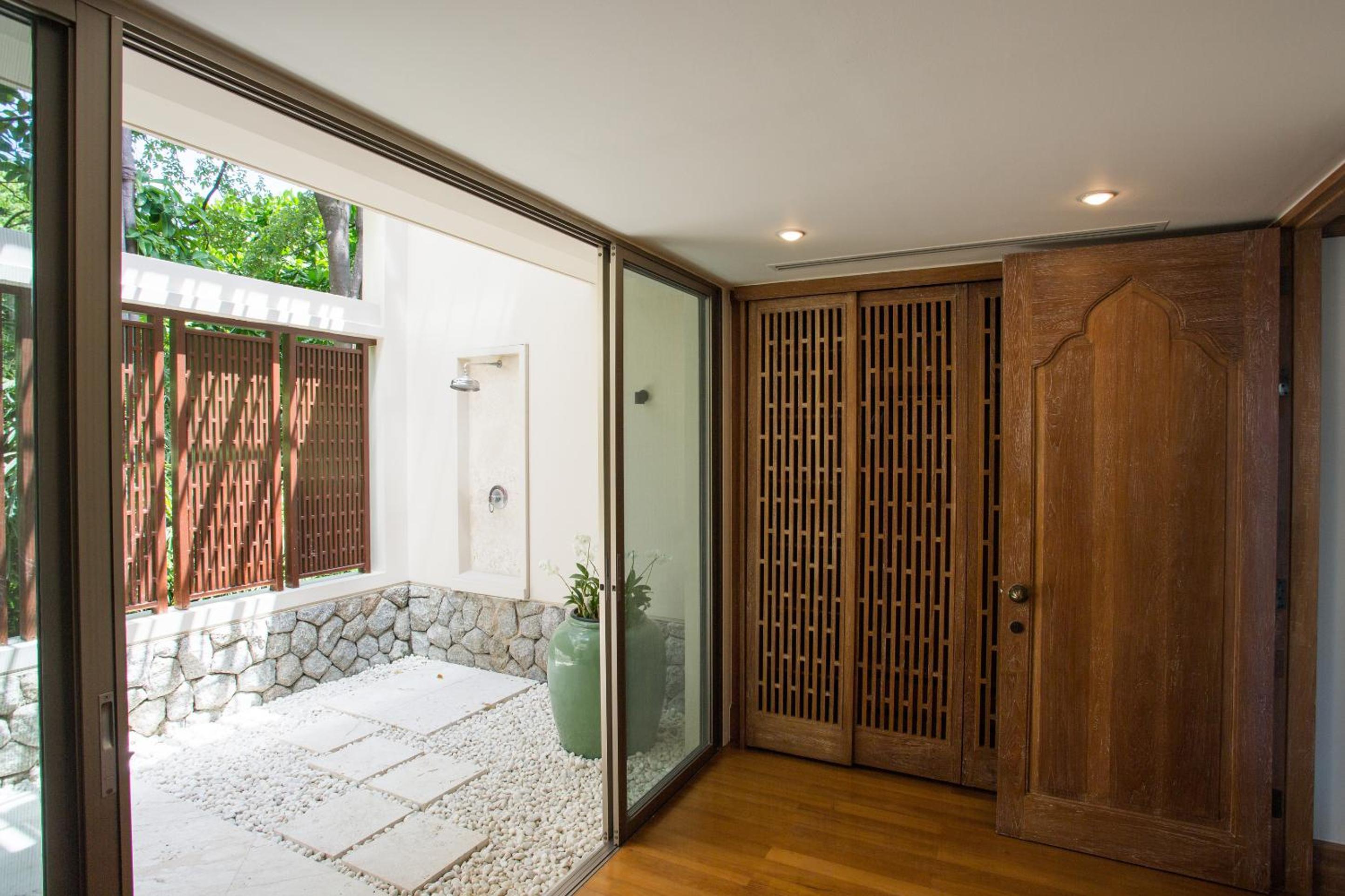 Three-Bedroom Ocean Front Residence 