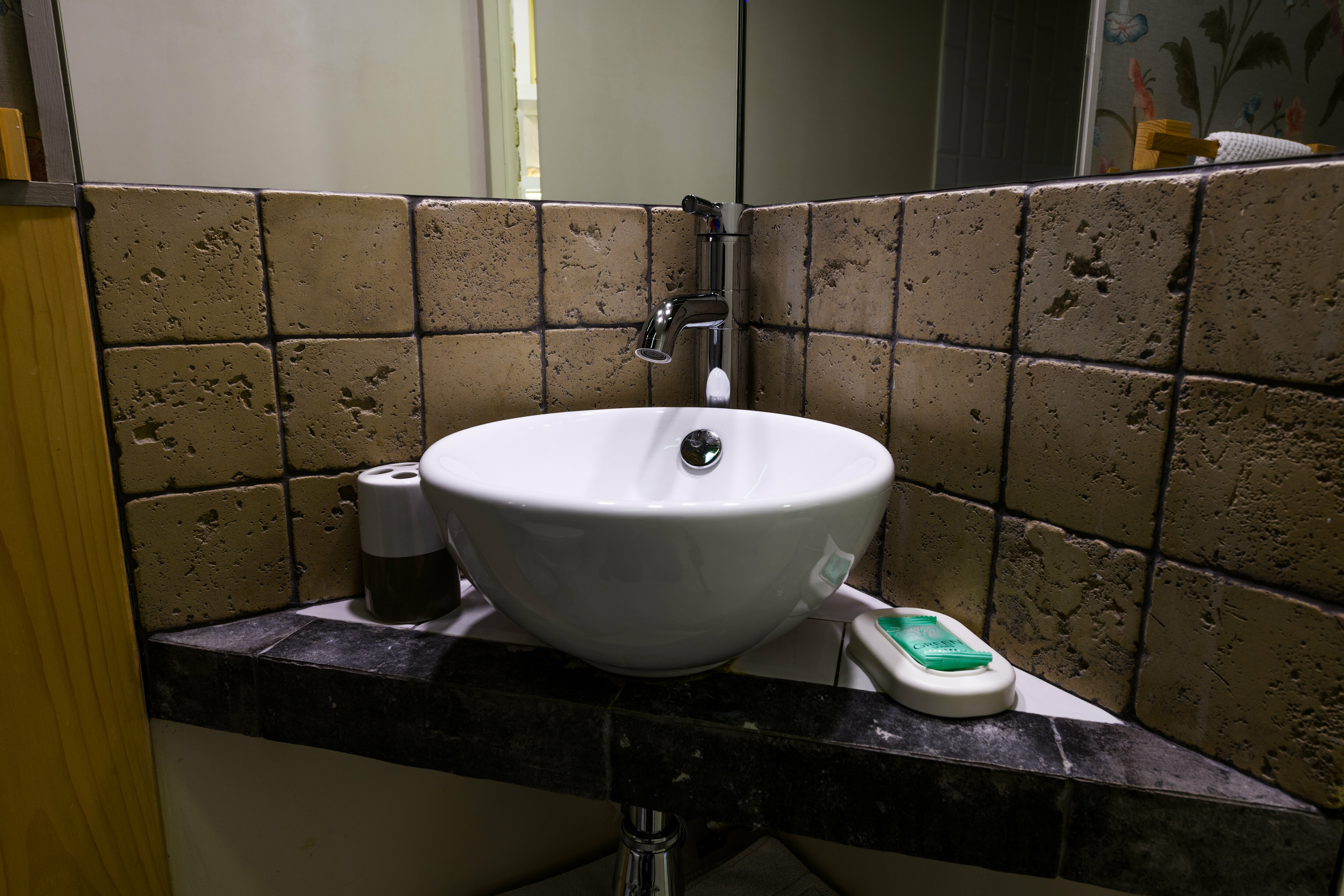 🏡 ДИЗАЙН-СТУДИЯ SAKURA | 20м² | 3 этаж Ваш уютный уголок с панорамным видом на Красную Поляну! 🌄 ✨