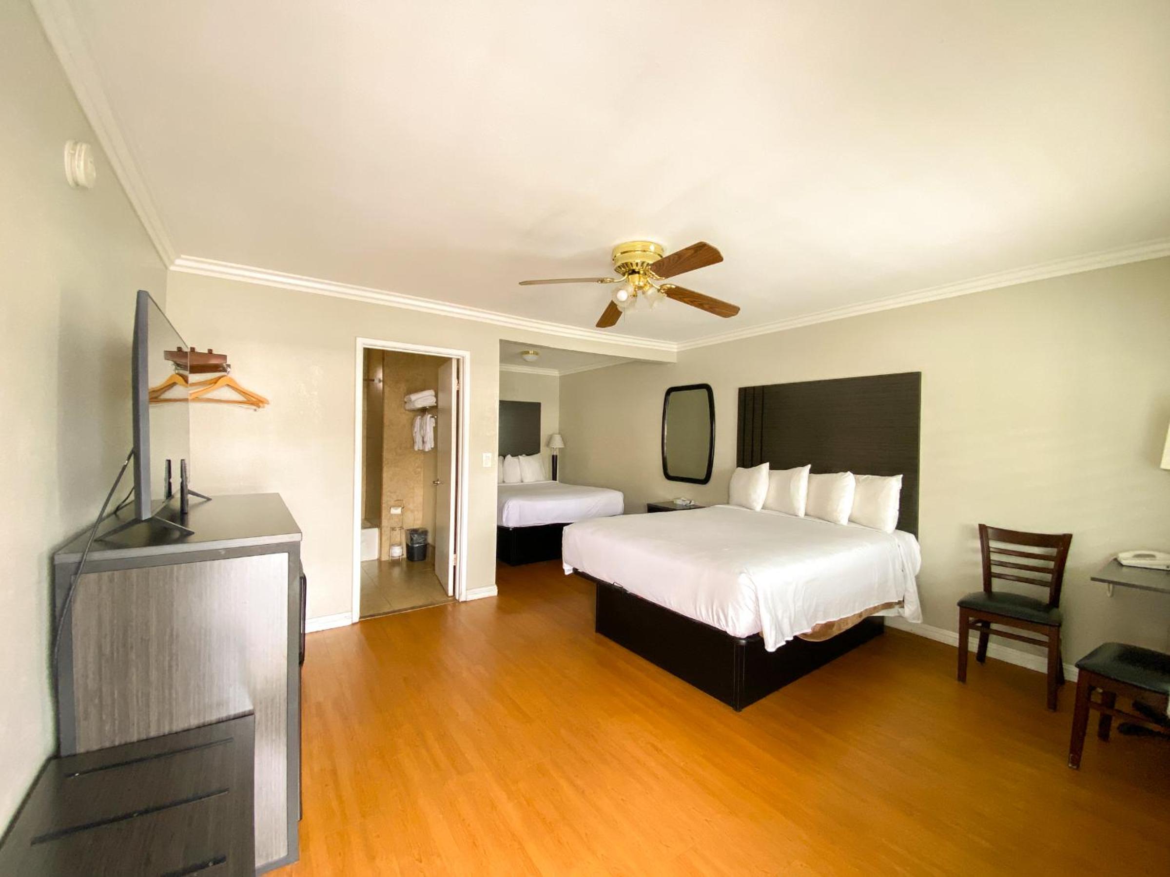 Queen Room with Two Queen Beds - Non-Smoking