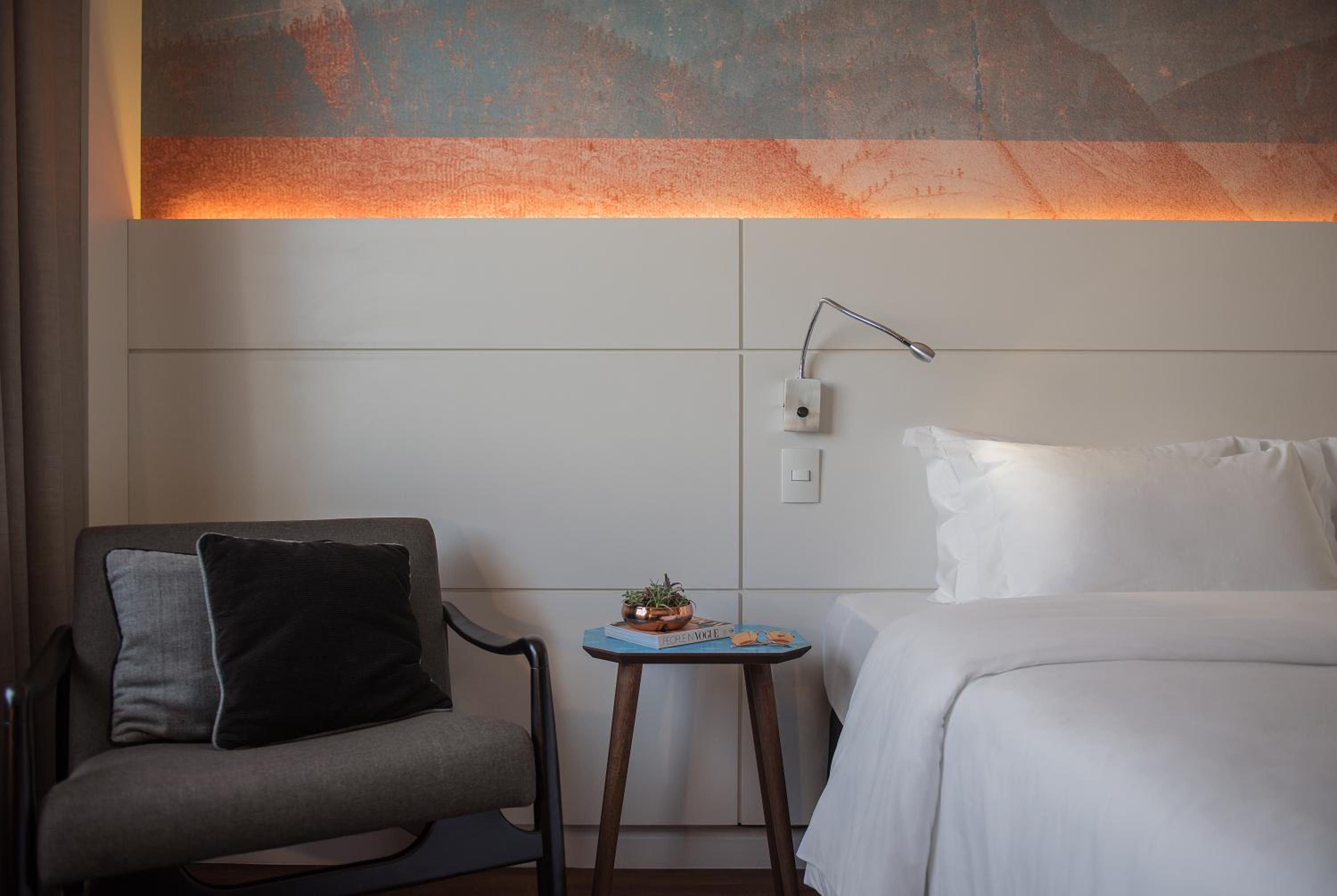 Superior Luxury Double - 1 Queen Bed