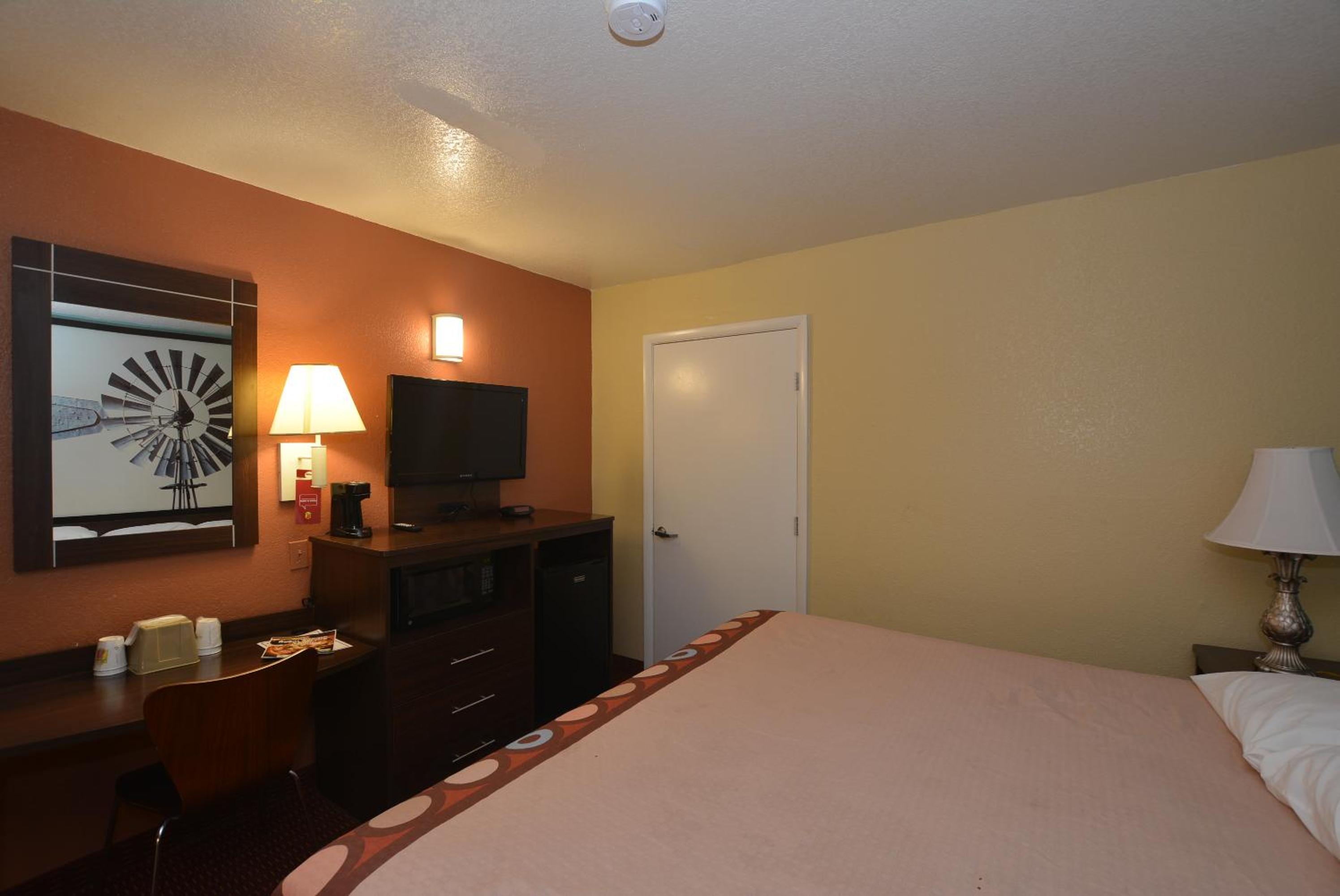 King Room - Mobility Access/Smoking