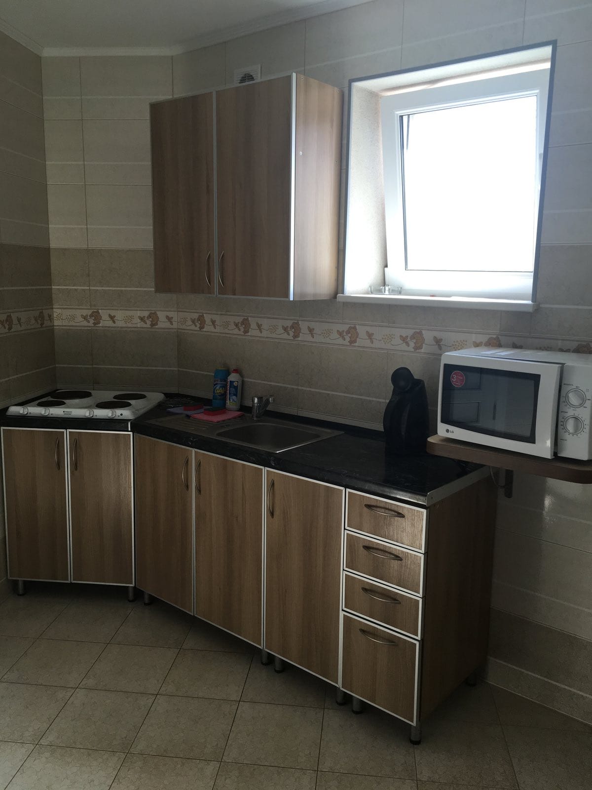 Трехместный номер с двумя санузлами с душем, тремя балконами