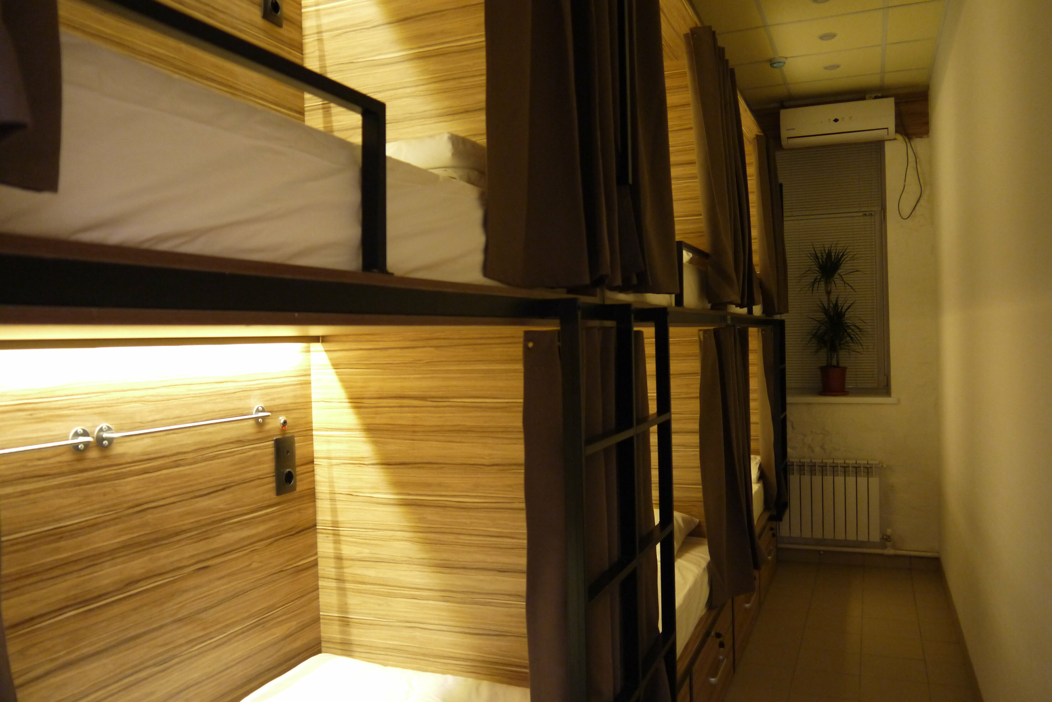 Кровать-бокс в общем 12-местном номере