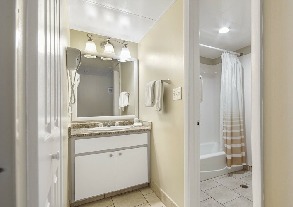 Studio, 1 King Bed with Sofa bed, Balcony, Beach View