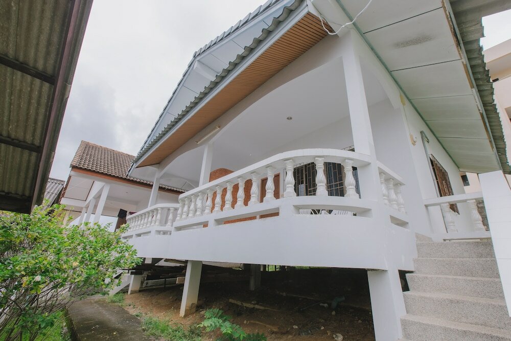 2 Connecting Bungalows