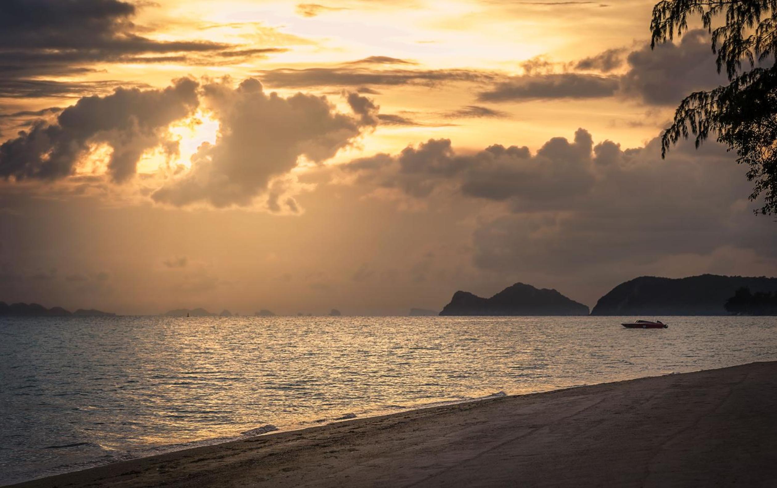 Bungalow with Sea View