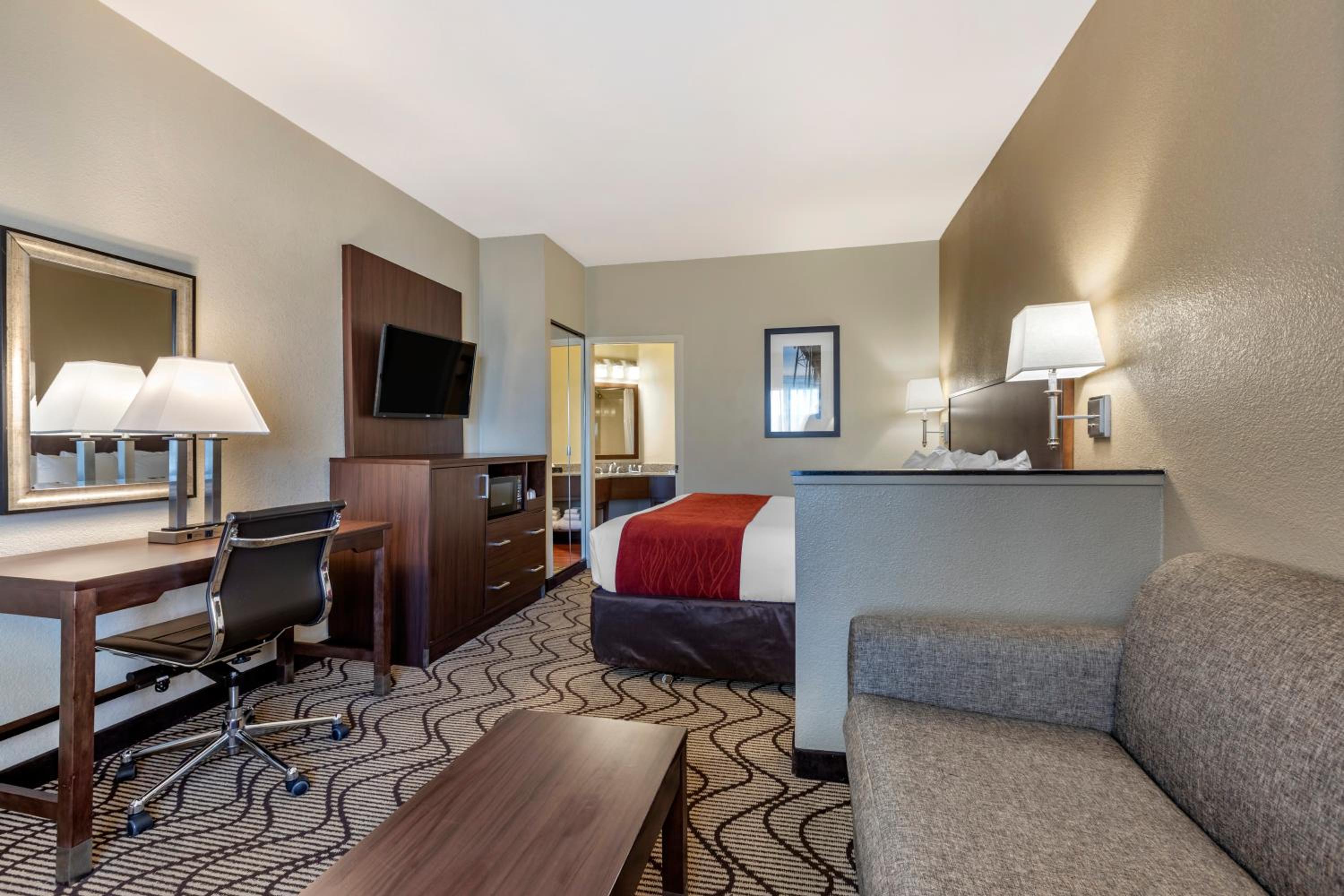 Suite, 1 King Bed with Sofa Bed, Non Smoking