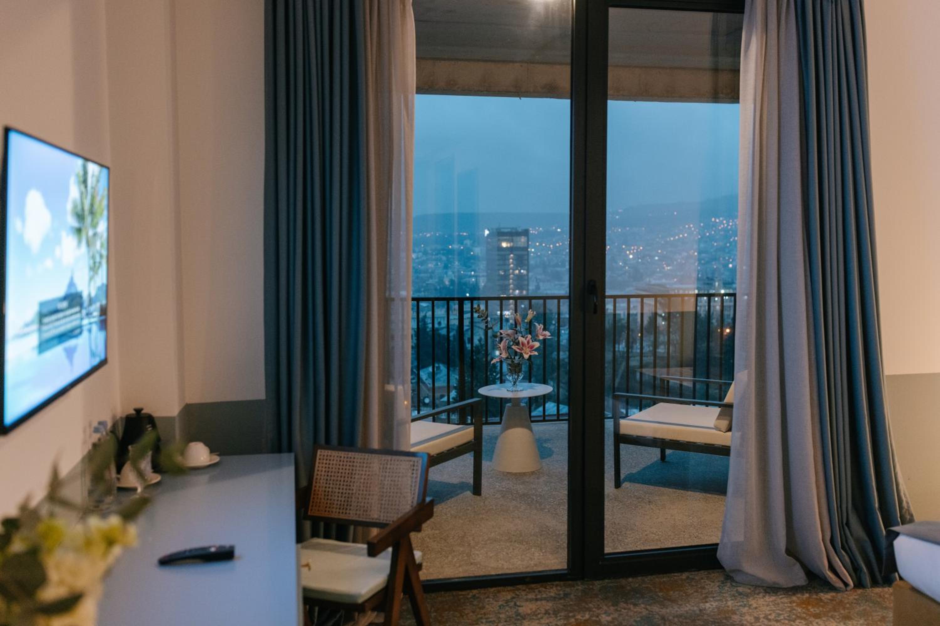 Deluxe Double Room with City View