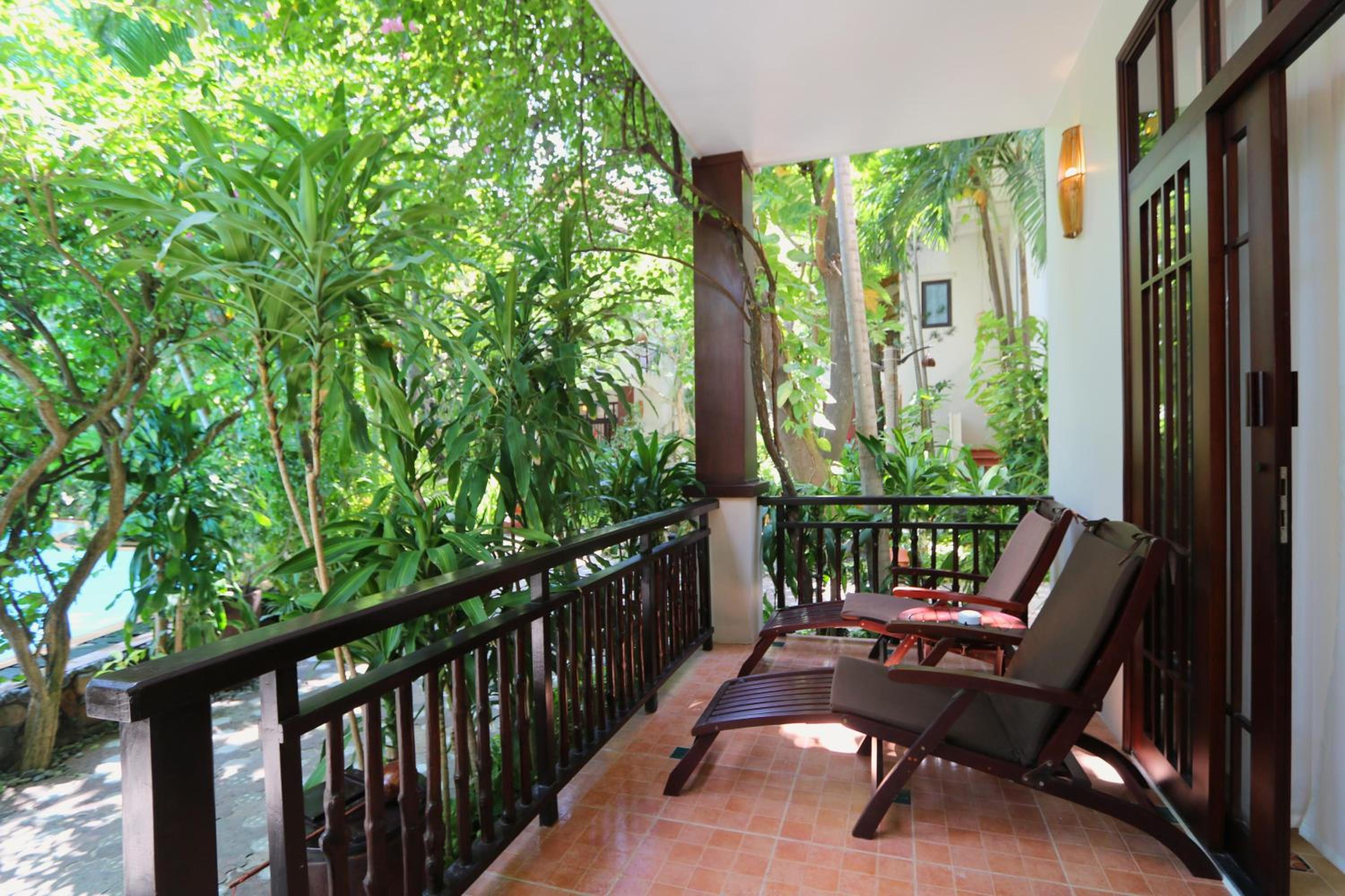 Deluxe Garden View Room